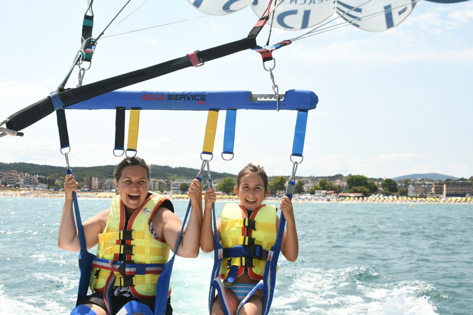 Nikon D7500 sample photo. Parasailing, water, vacation photography