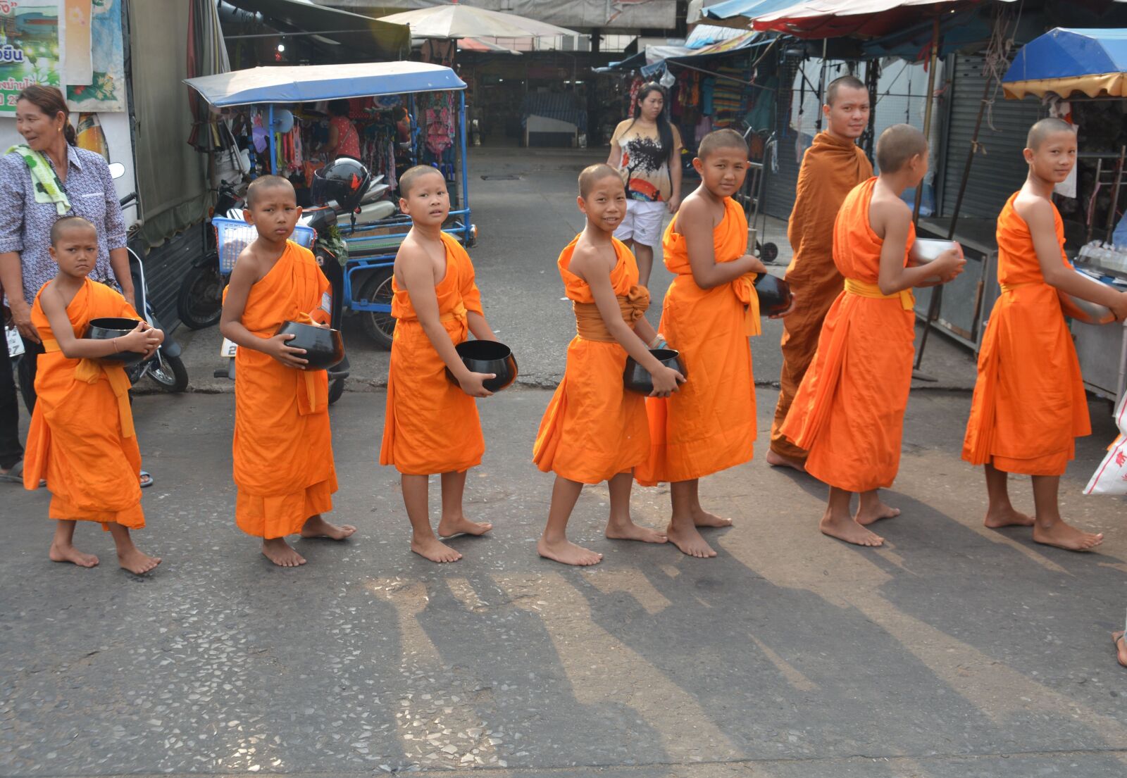 Nikon D5200 sample photo. Child monks, monks, thailand photography