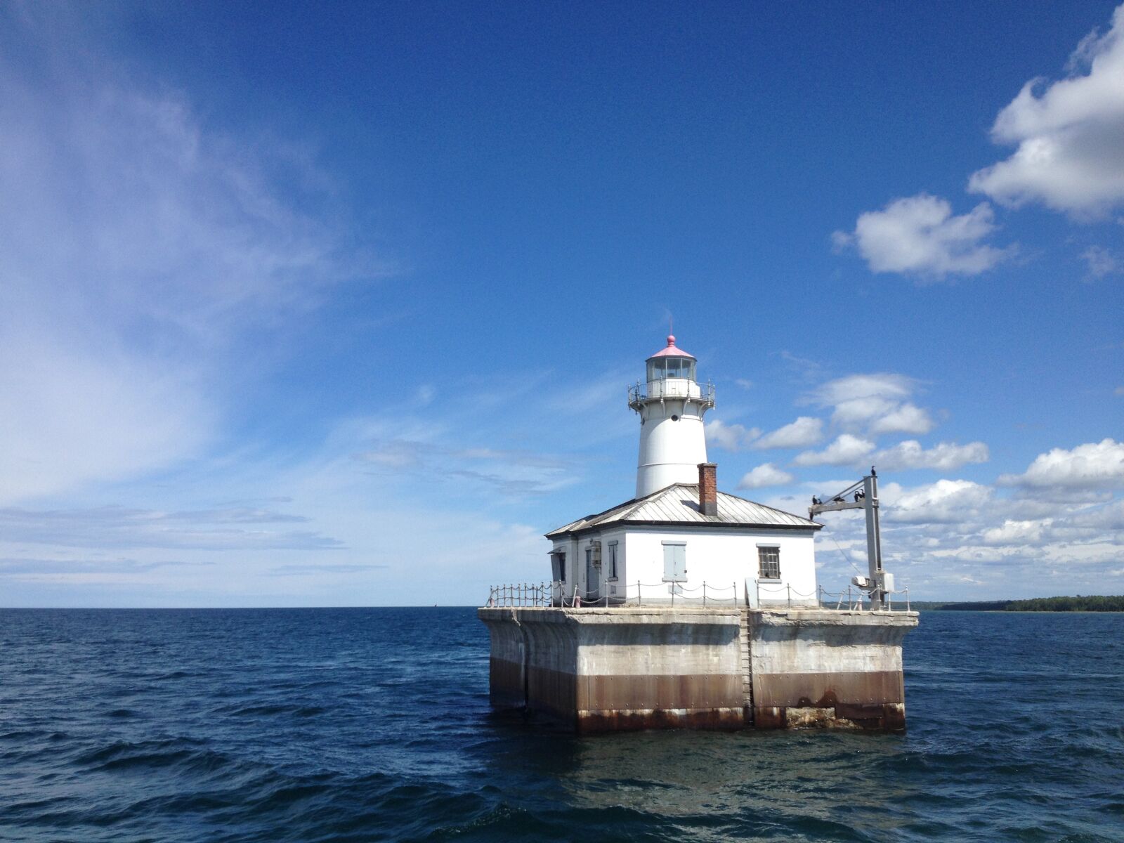 iPhone 4S back camera 4.28mm f/2.4 sample photo. Lighthouse, ocean, blue photography