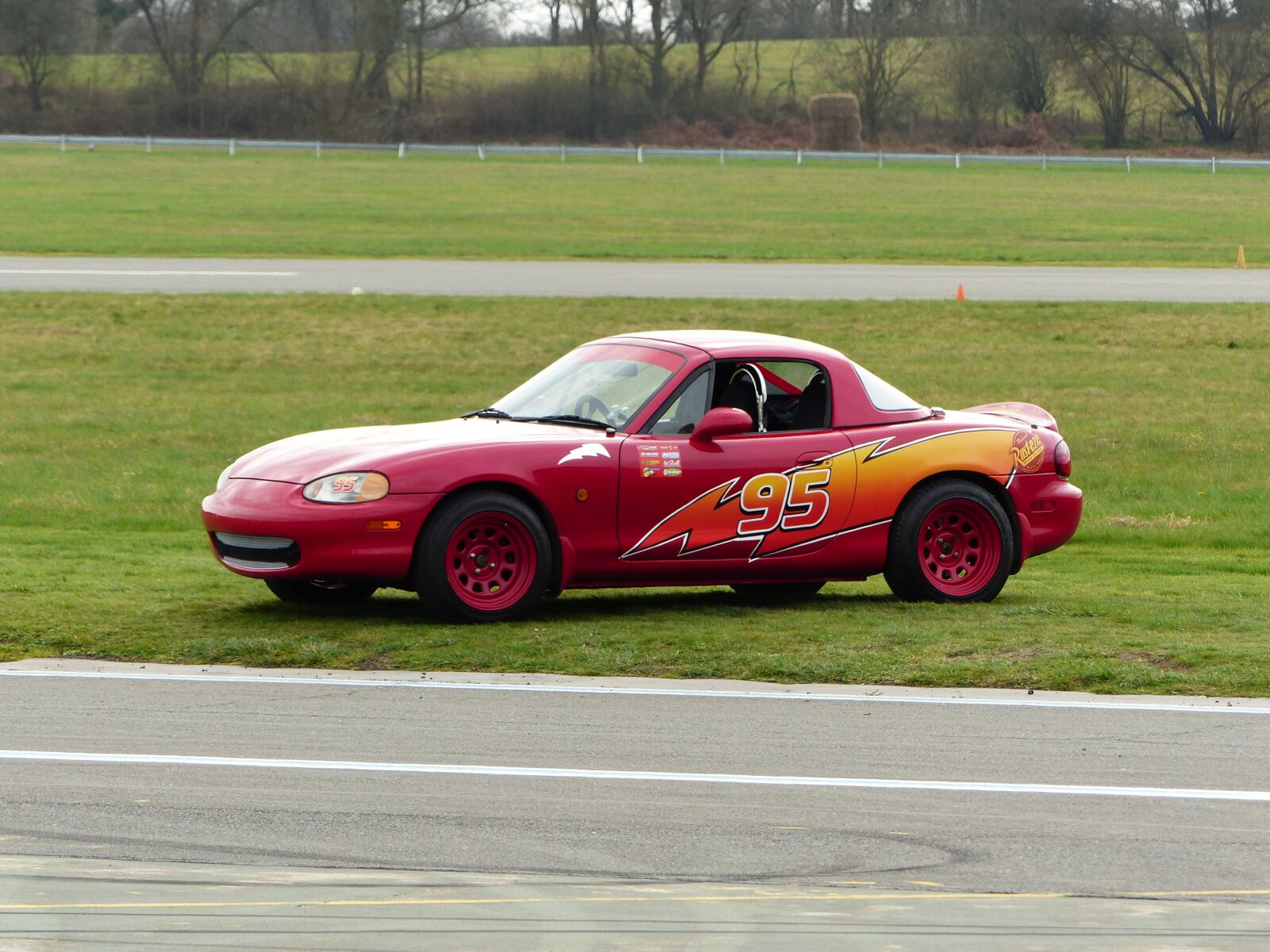 Panasonic Lumix DMC-FZ200 sample photo. Lightning mcqueen, car, red photography