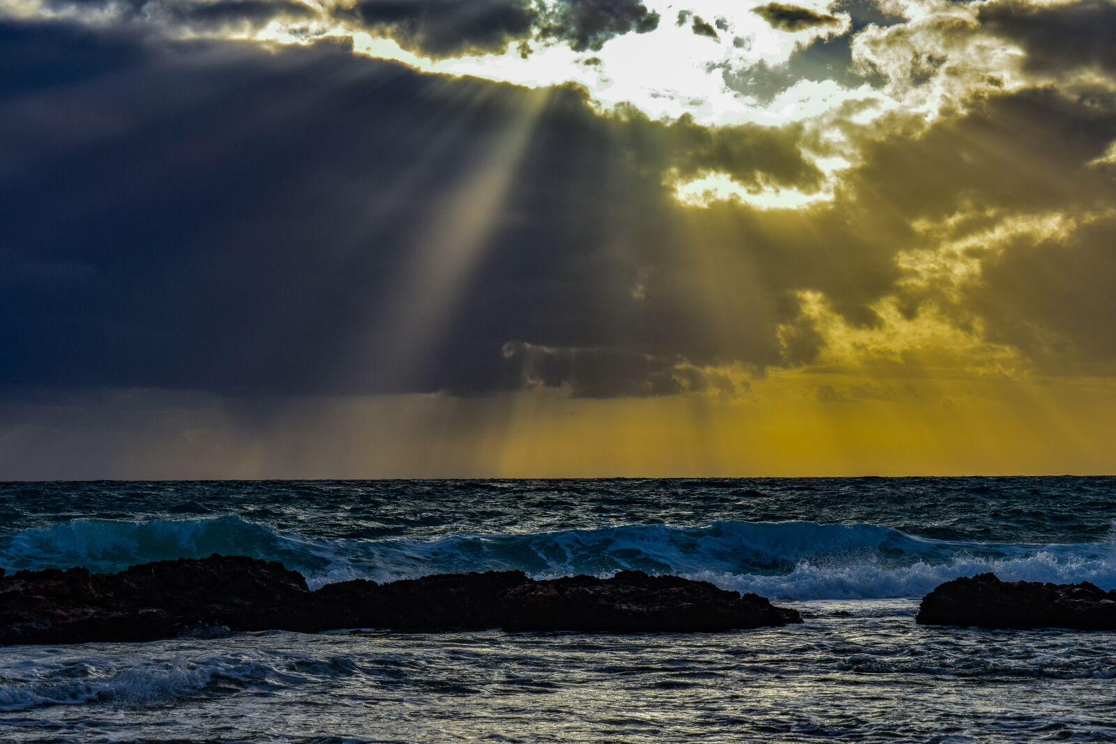 Nikon D3300 sample photo. Sea, sky, clouds photography