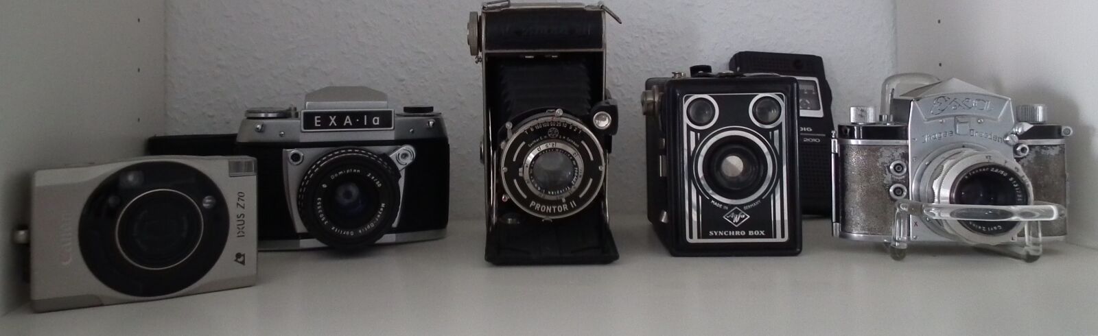 FujiFilm FinePix HS10 (FinePix HS11) sample photo. Old cameras, nostalgia, old photography