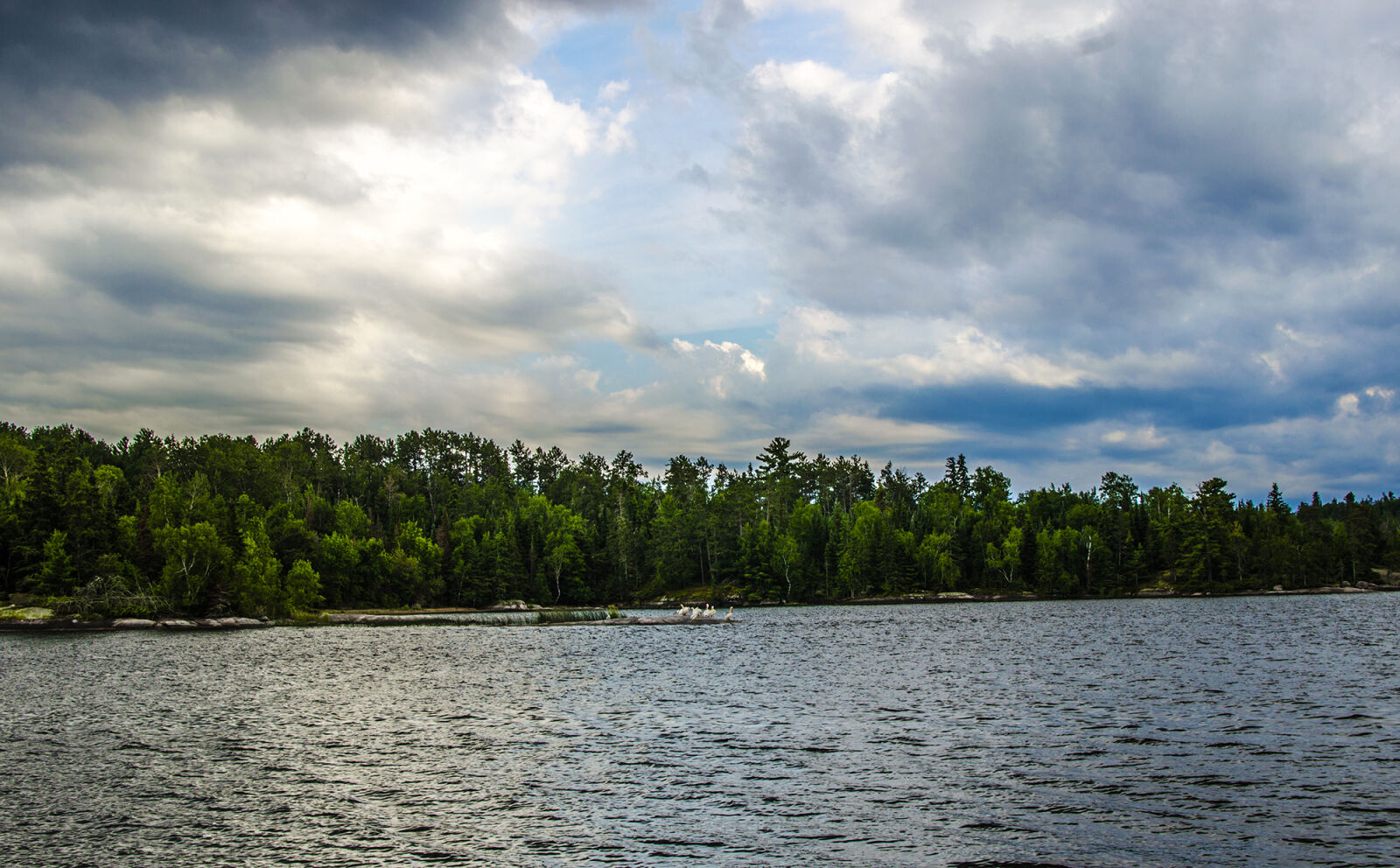 Nikon D5100 + Nikon AF-S DX Nikkor 35mm F1.8G sample photo. Scenic, view, of, lake photography