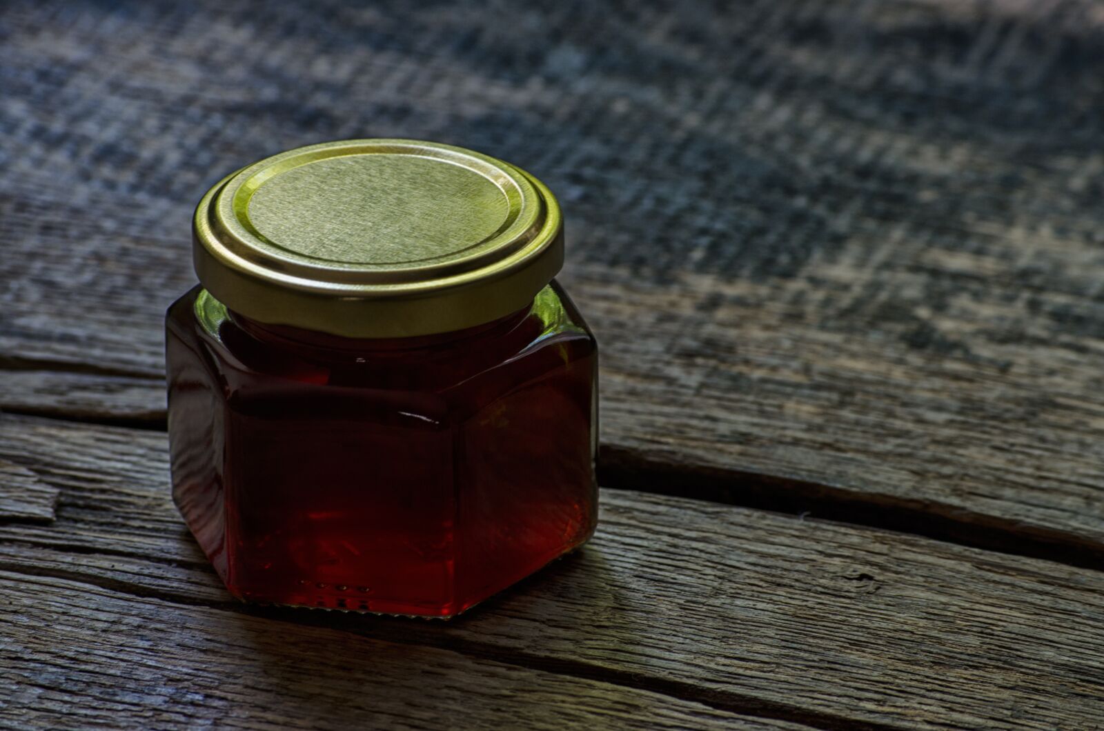Nikon D5100 sample photo. Honey, jar, wood photography