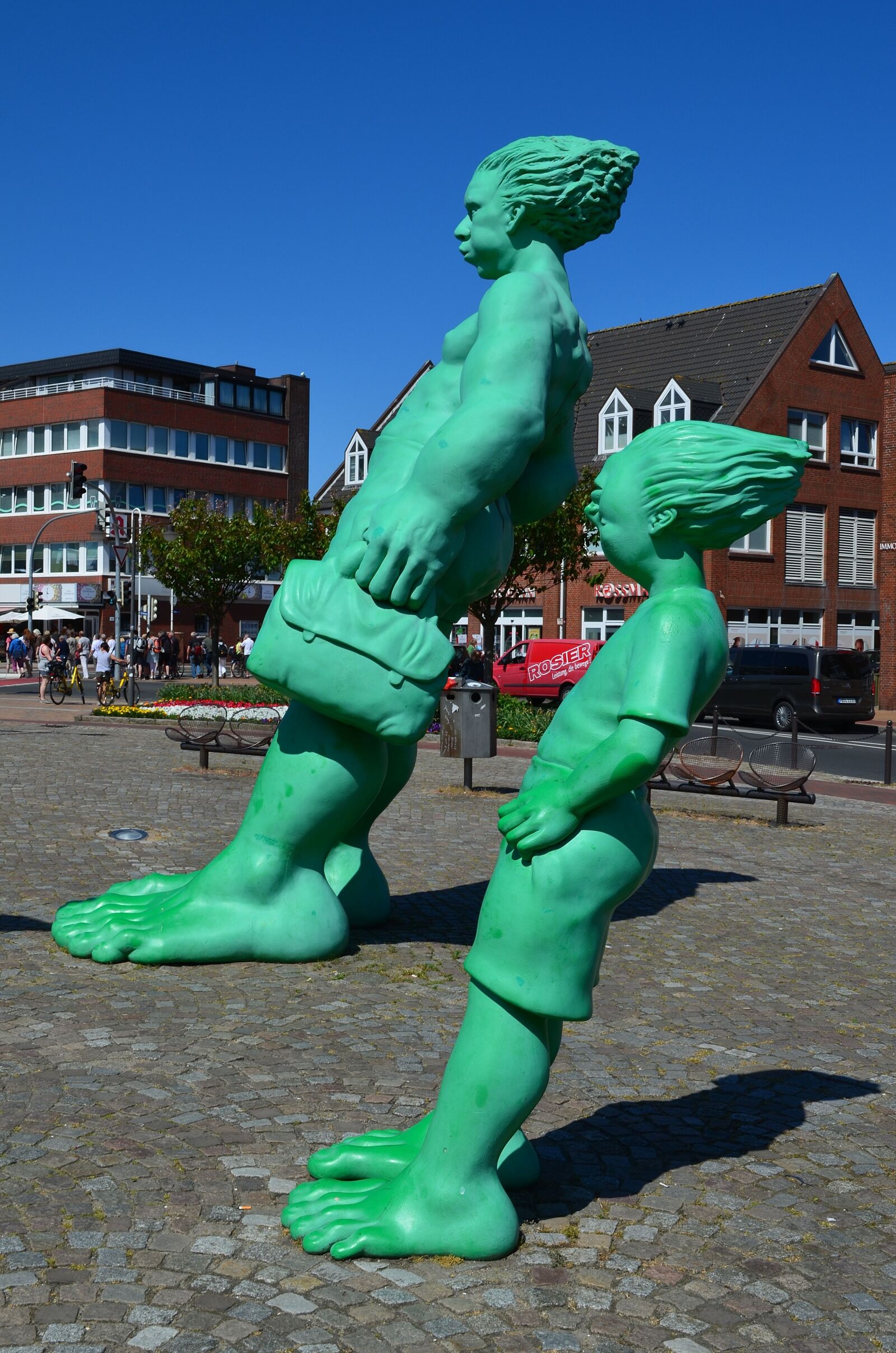 Nikon D5100 sample photo. Sylt, westerland, figures photography