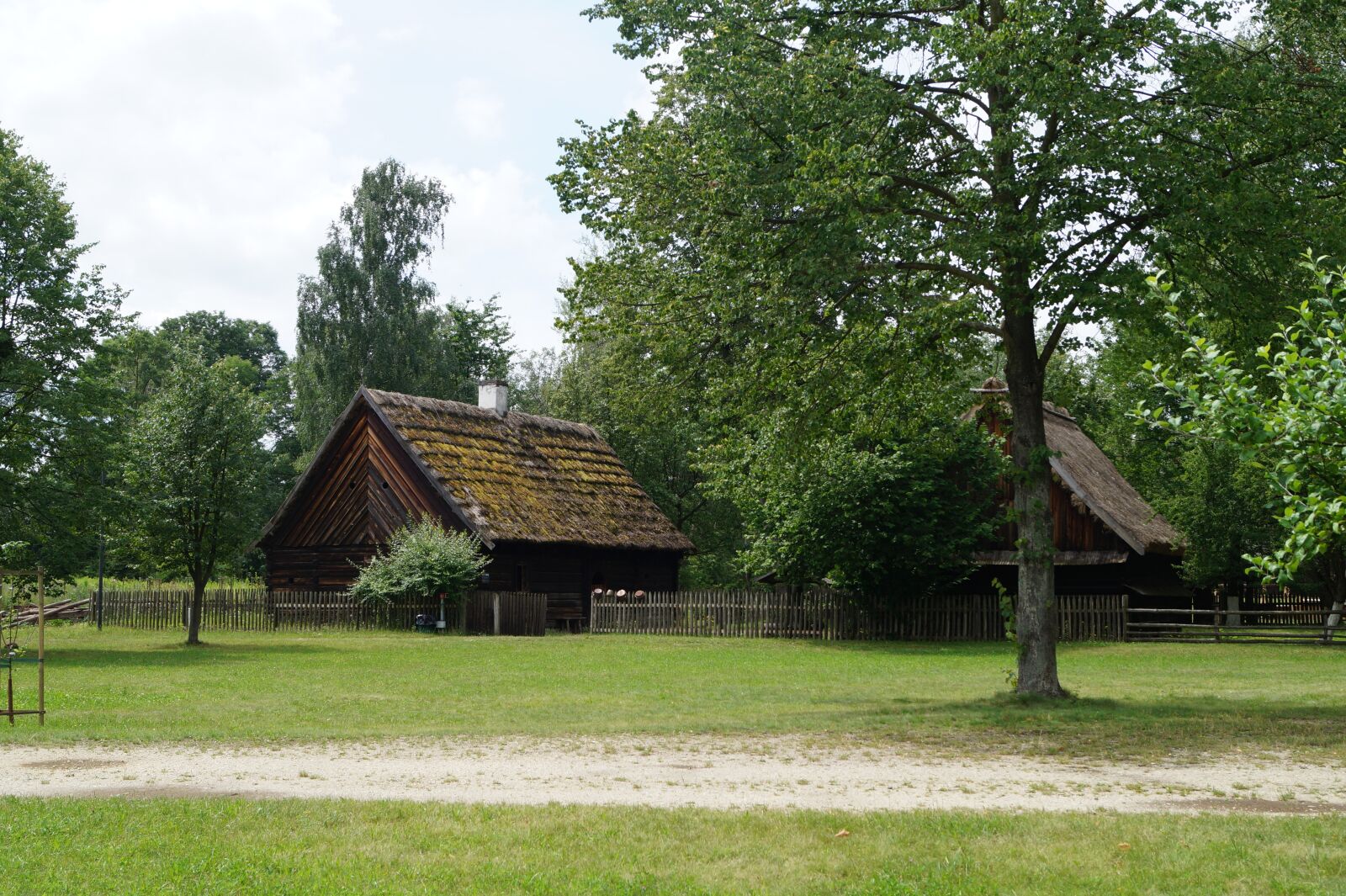 Sony DT 18-55mm F3.5-5.6 SAM II sample photo. Village, old, the museum photography
