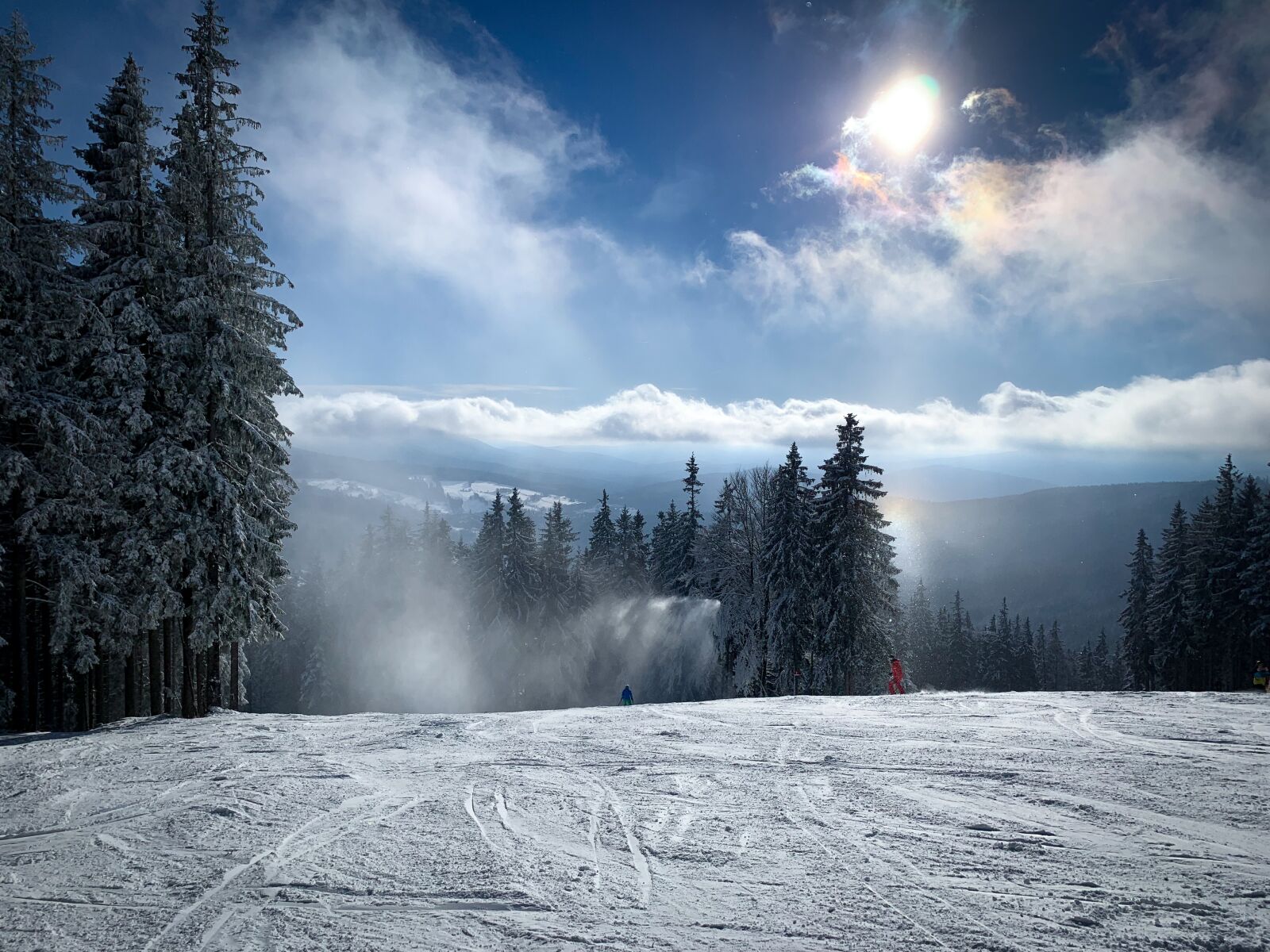 Apple iPhone XR sample photo. Mountain, ski, piste photography
