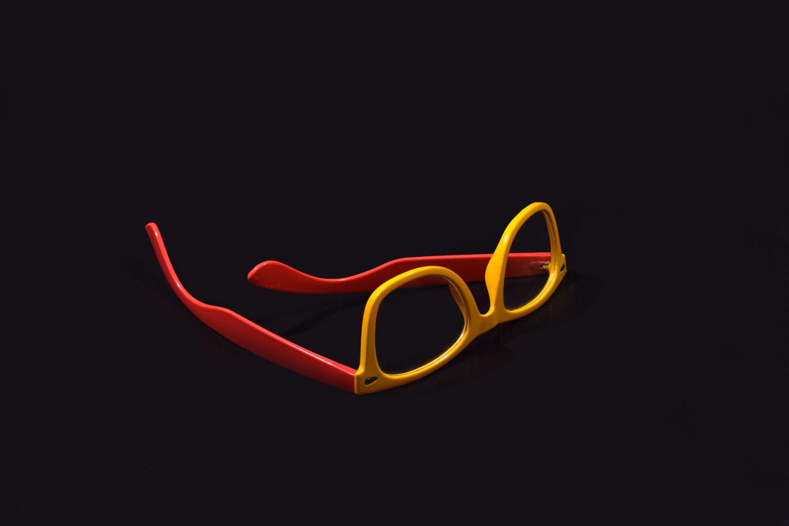 Nikon D3300 sample photo. Glasses, product shot, product photography