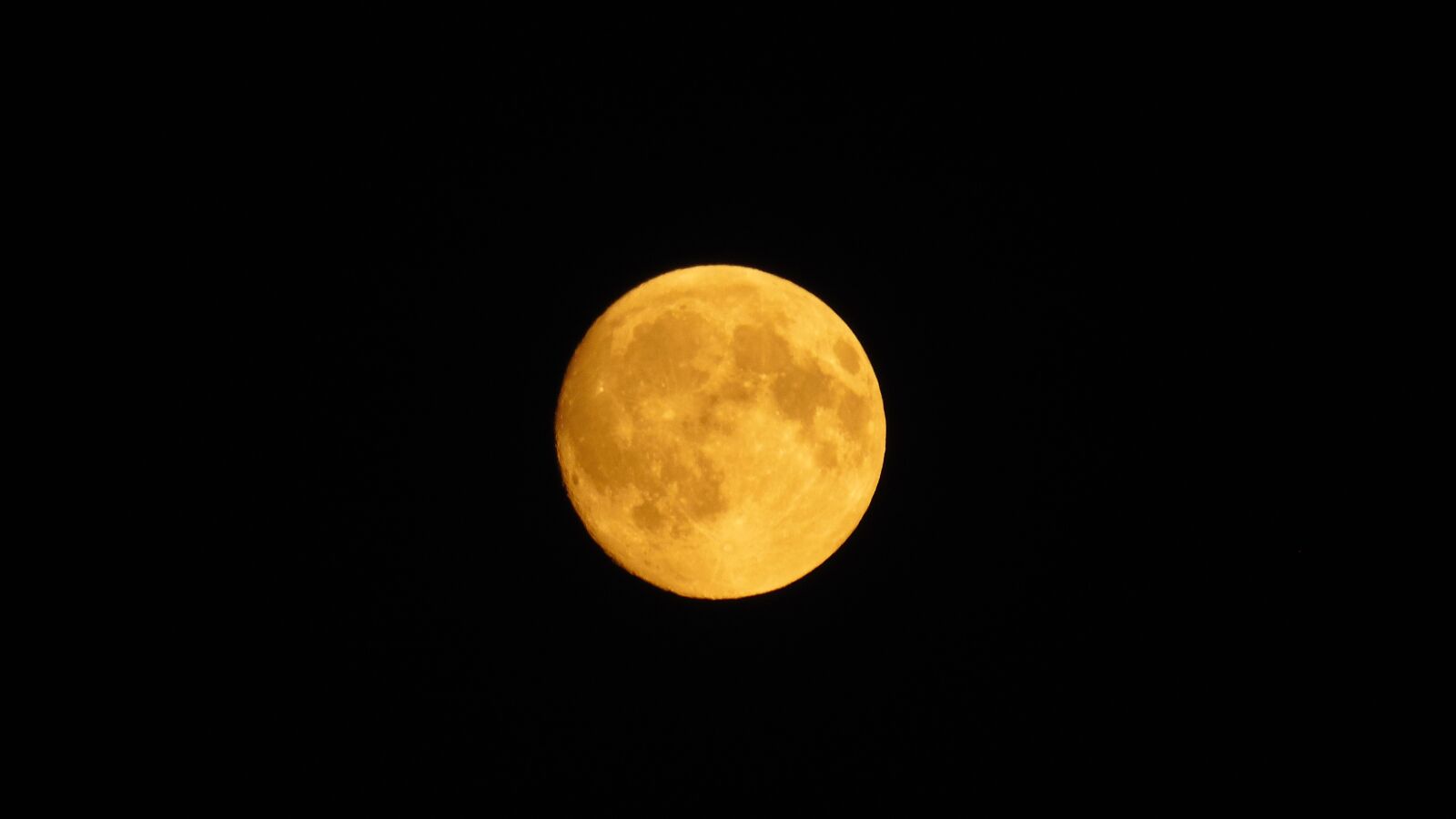 Samsung WB2200F sample photo. Month, nearly full moon photography