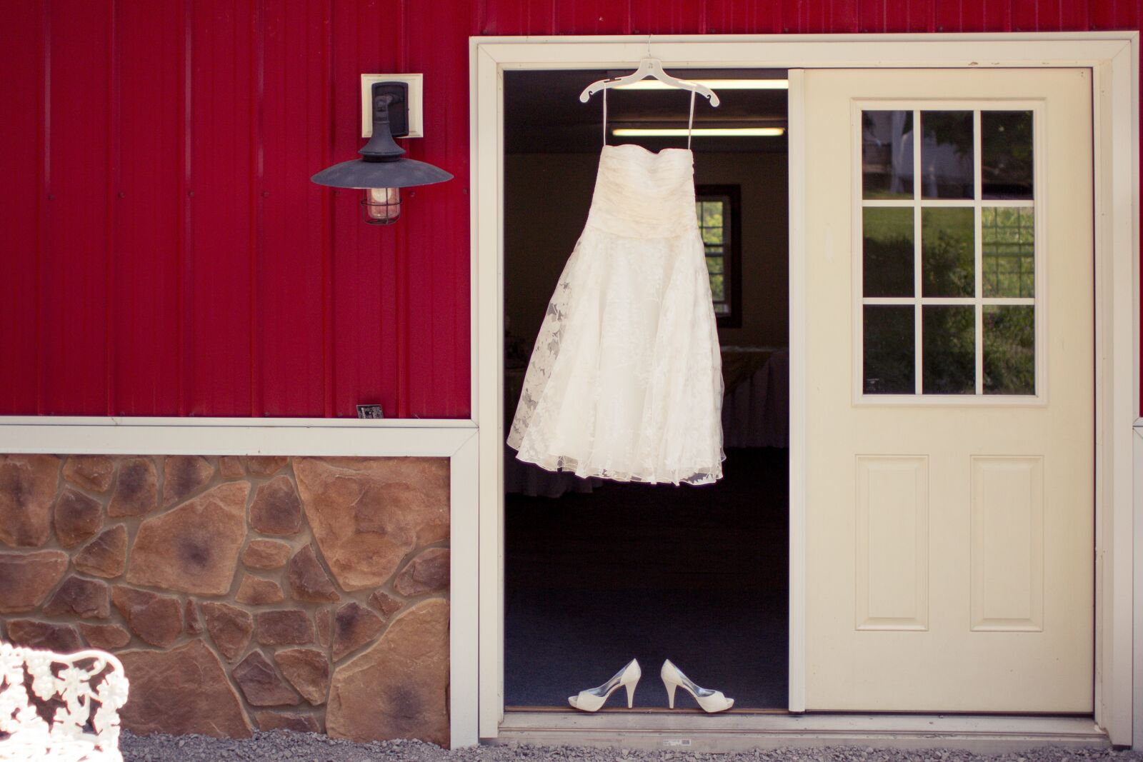 Canon EF 28mm F1.8 USM sample photo. Wedding, wedding dress, hanging photography