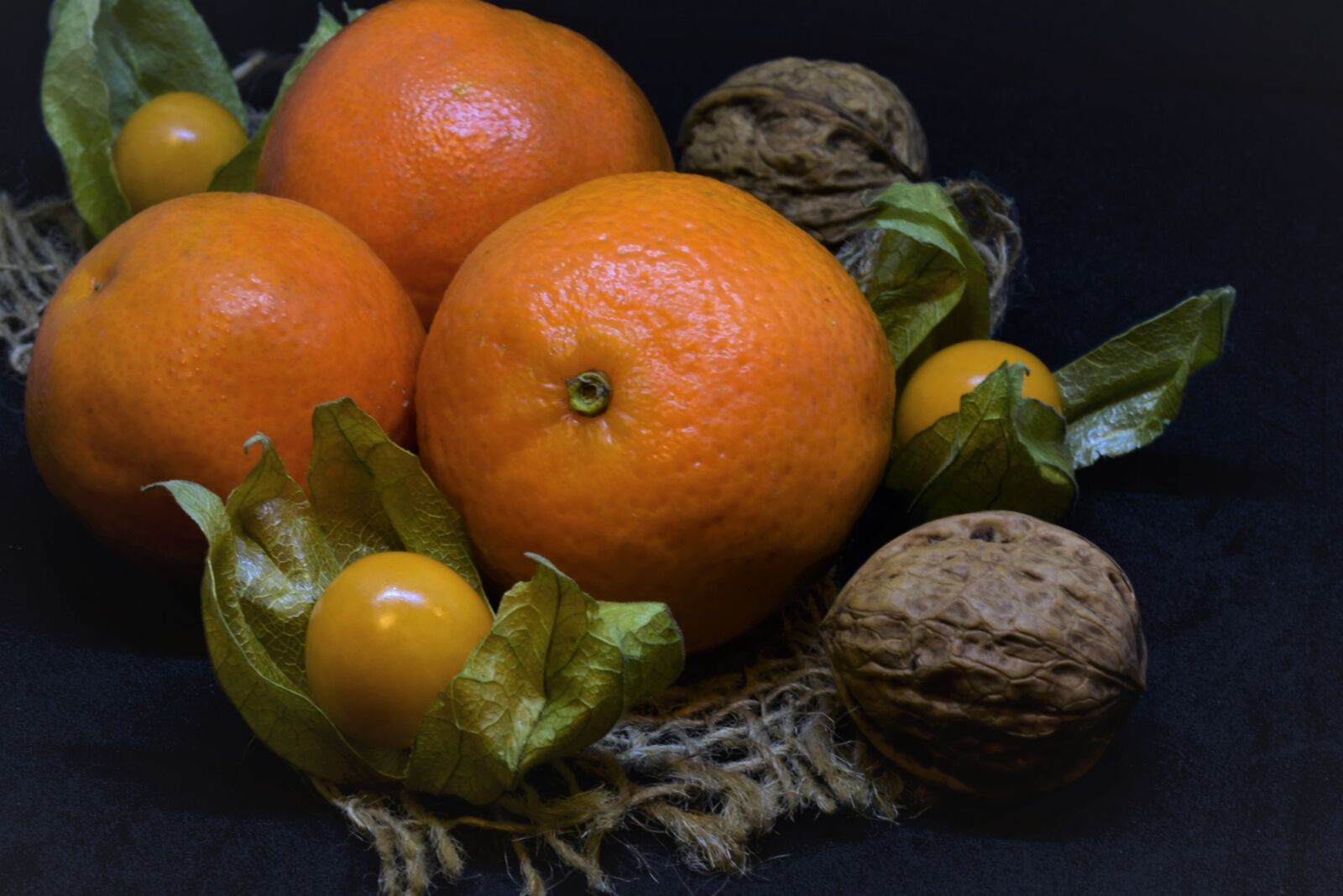Nikon D7200 sample photo. Mandarin, nuts, walnut photography