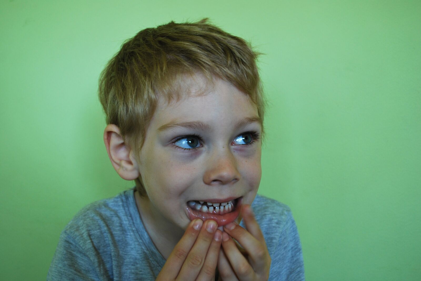 Nikon D60 sample photo. Baby teeth, open, teeth photography