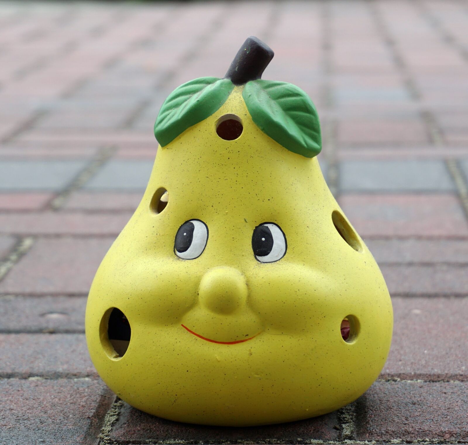 Sony a6000 sample photo. Pear, laugh, funny photography