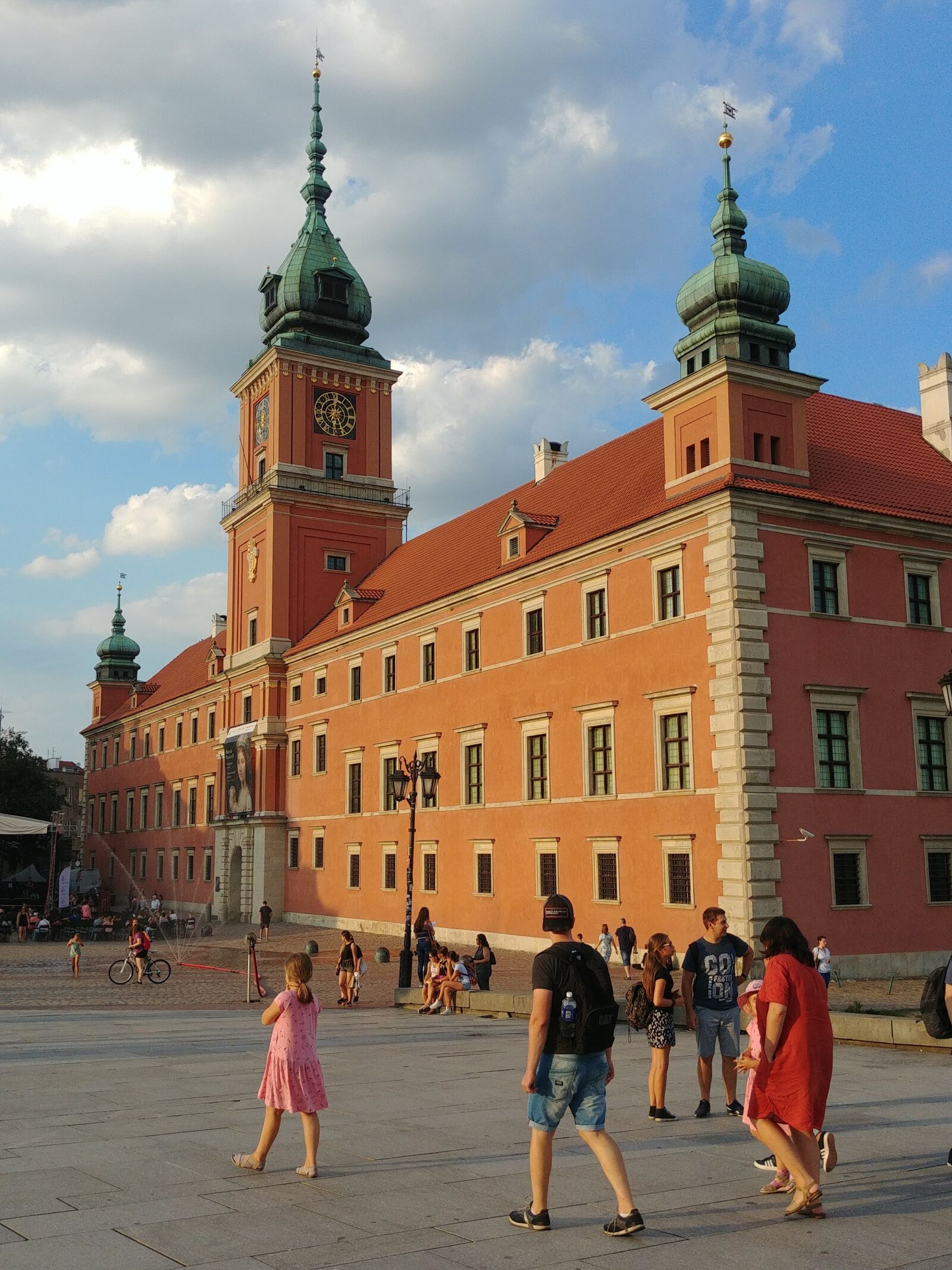 LG G6 sample photo. Warsaw, poland, castle photography