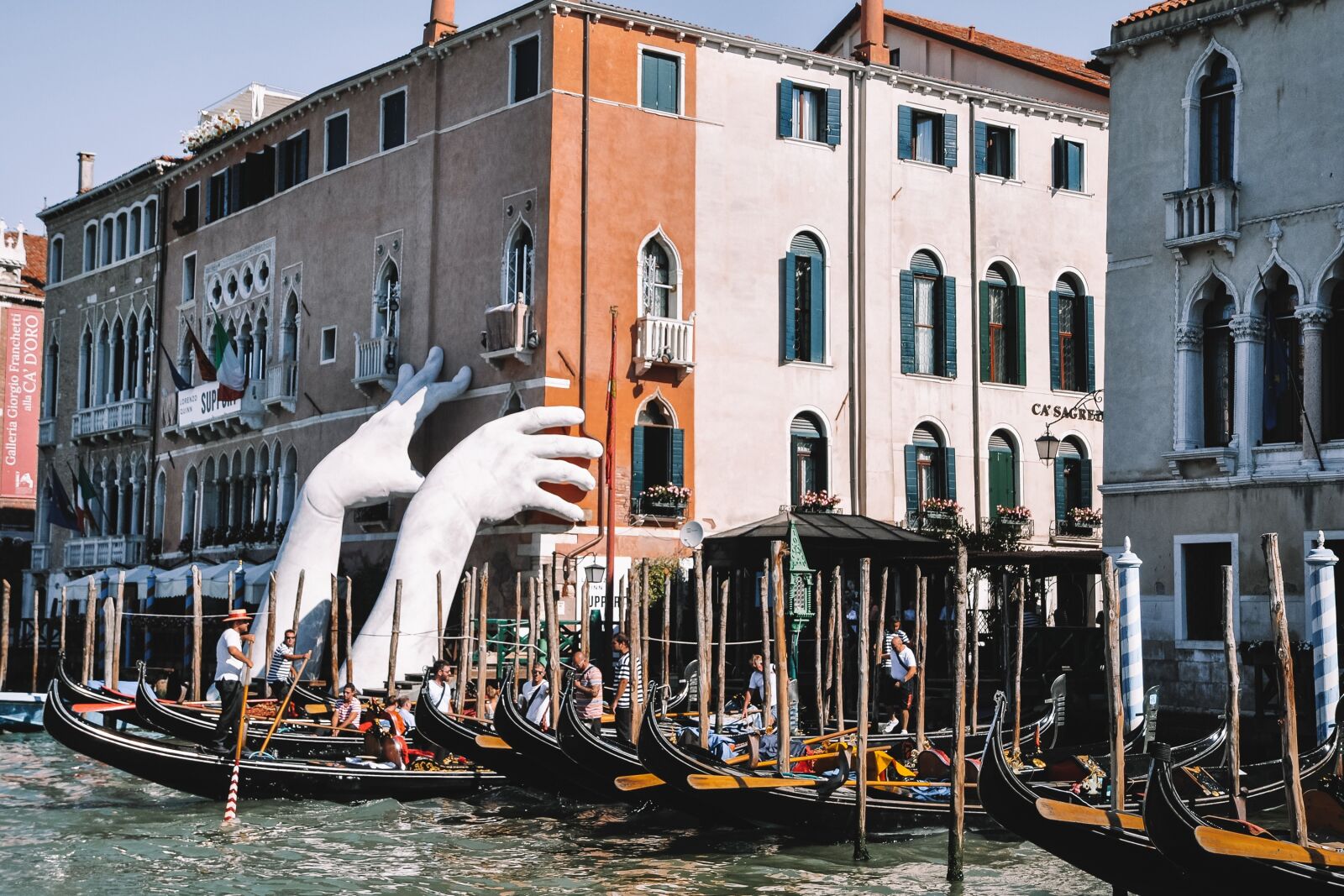 Nikon D90 sample photo. Venice, italy, gondoliers photography