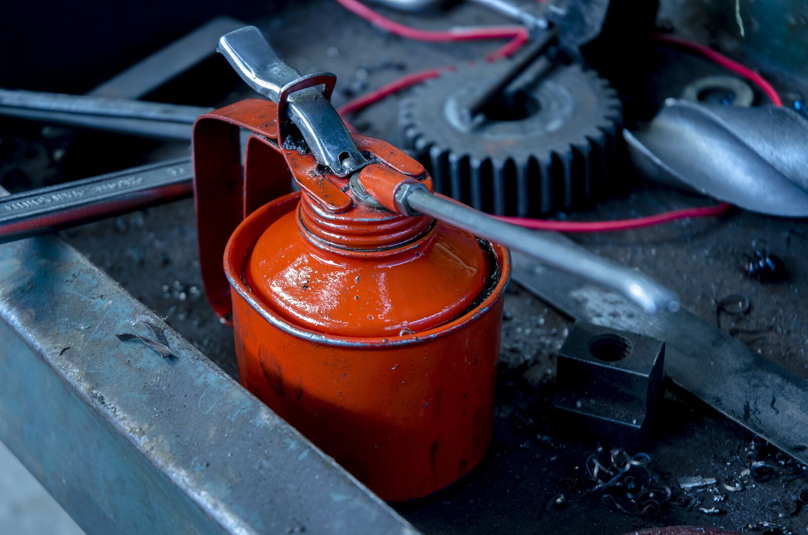 Nikon D7000 sample photo. Industrial, machine oil, oiling photography