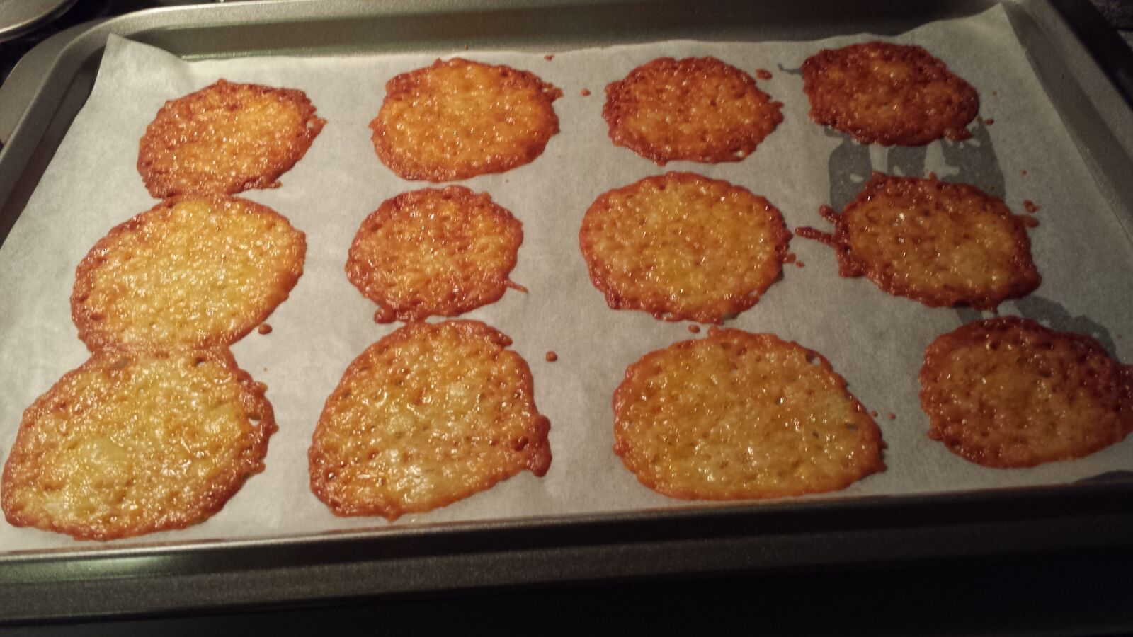 Samsung Galaxy S4 sample photo. Cheese chips, snacks, appetizer photography