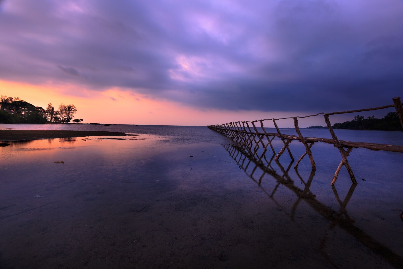 Canon EF 16-35mm F4L IS USM sample photo. Knife, phu quoc, vietnam photography