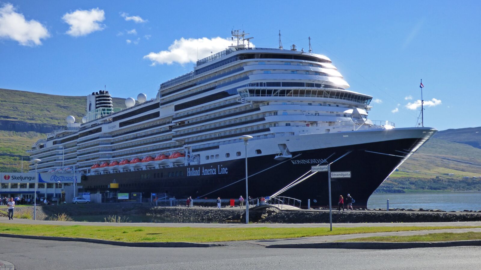 Panasonic Lumix DMC-FZ70 sample photo. Koningsdam, holland america, cruise photography