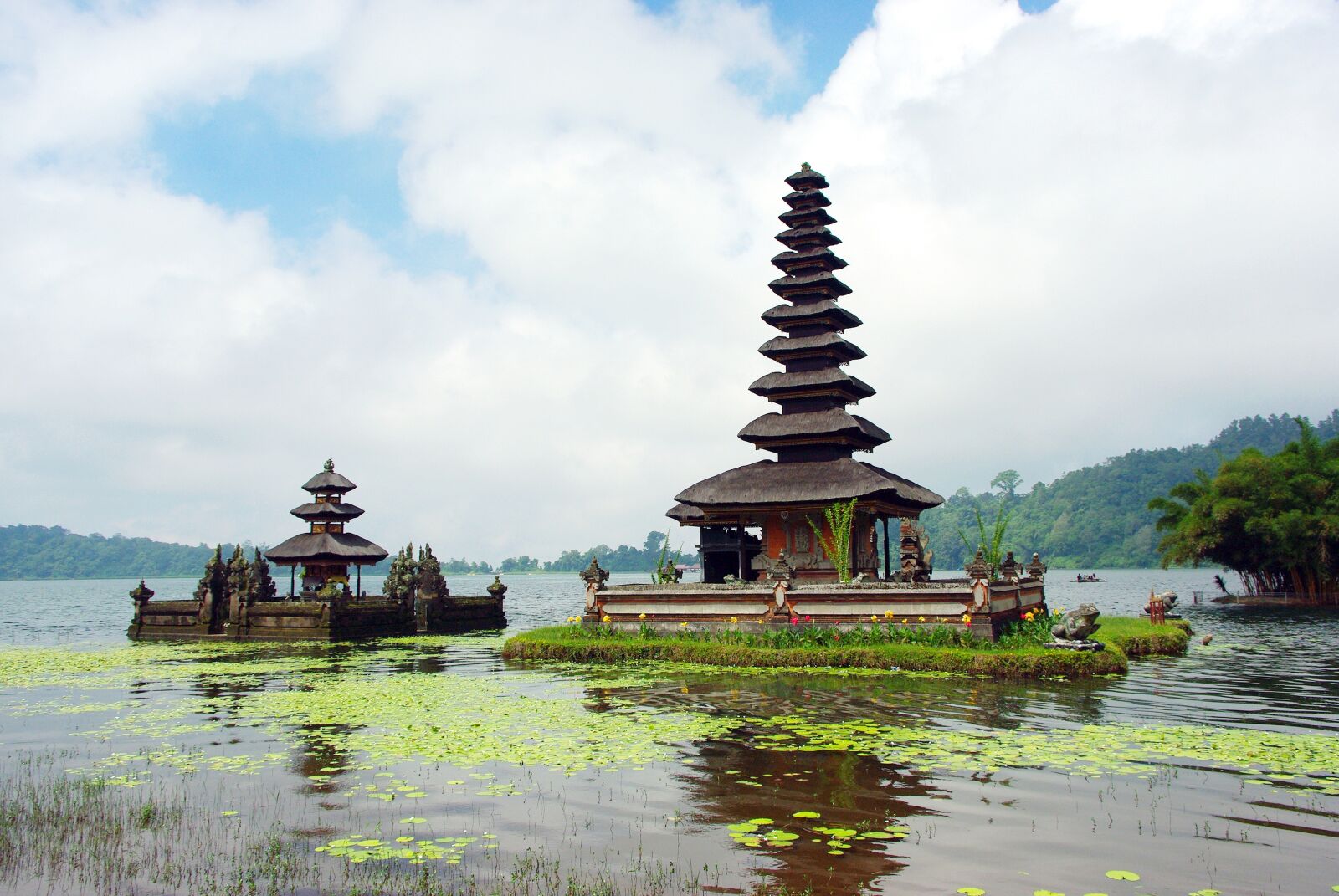 Pentax K200D sample photo. Indonesia, bali, ulun danu photography