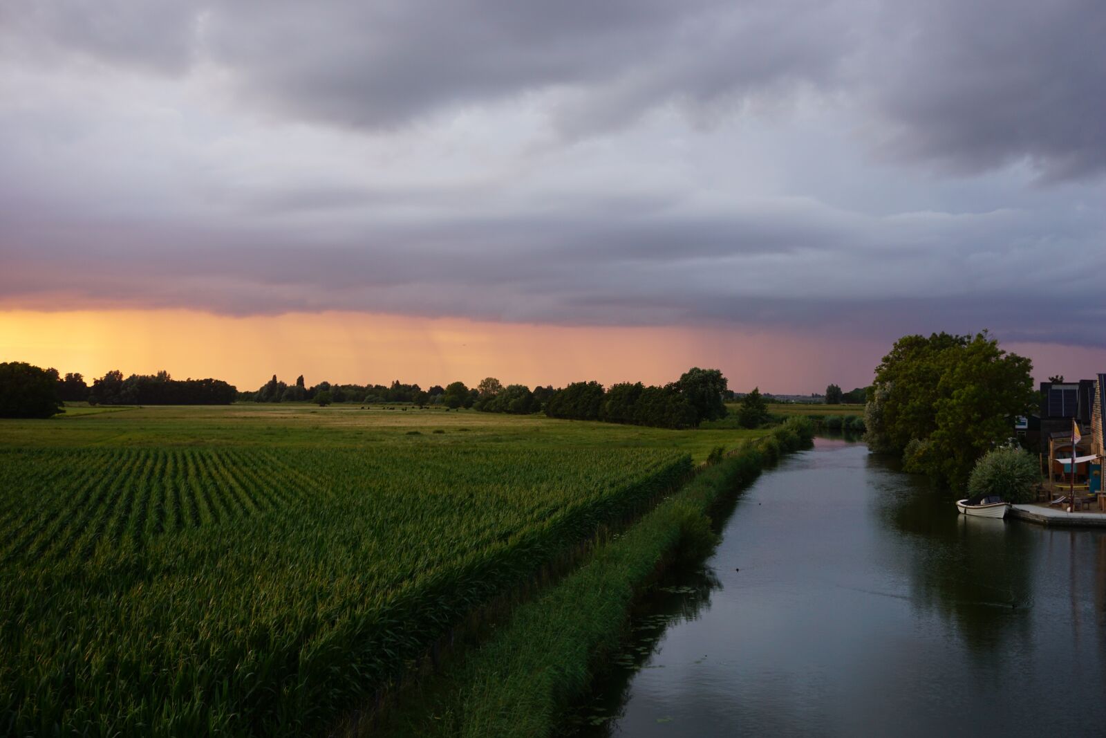 Sony E 16-50mm F3.5-5.6 PZ OSS sample photo. Netherlands, abendstimmung, boats photography