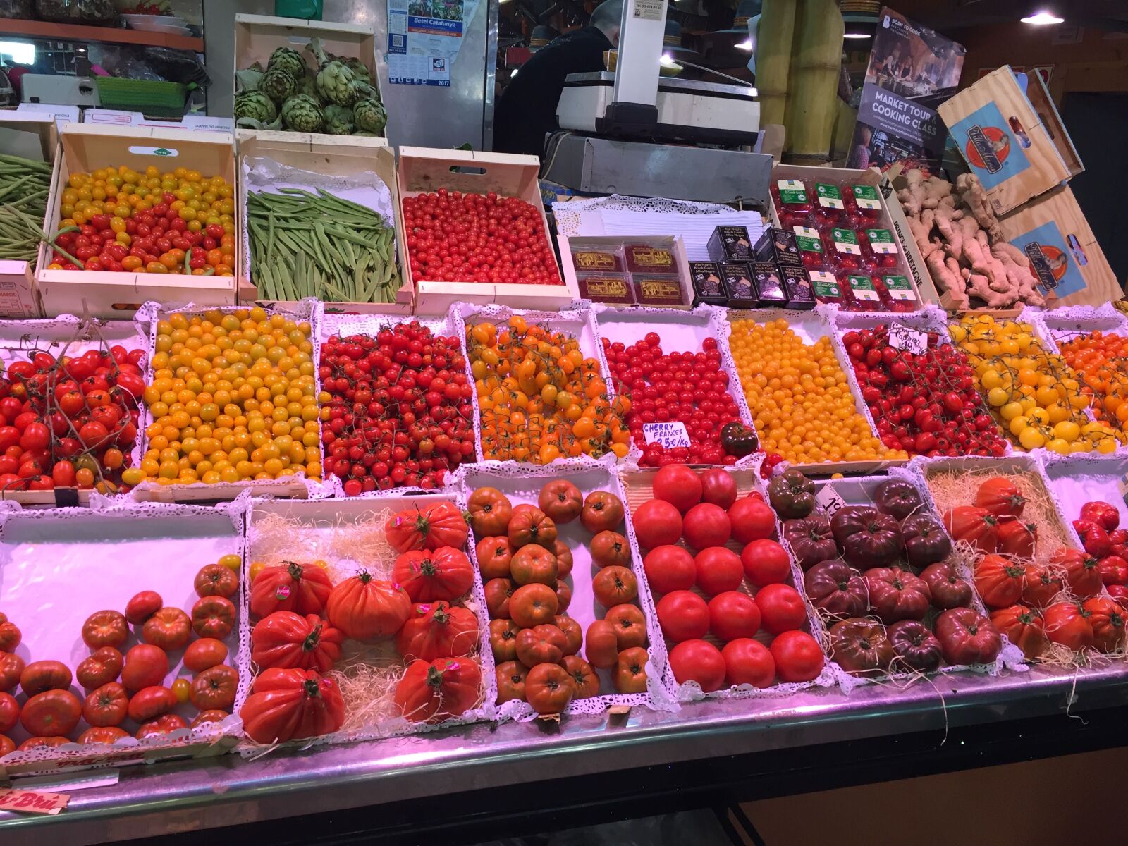 iPhone 6 back camera 4.15mm f/2.2 sample photo. Ugly, tomatoes, taste, best photography