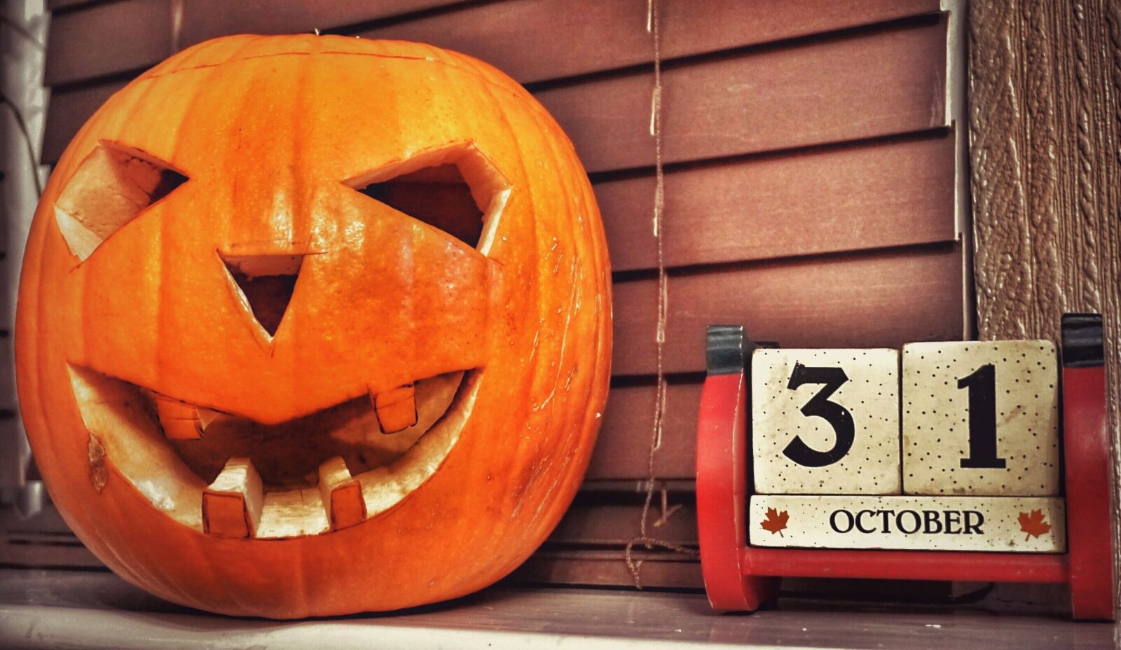Sony a6000 sample photo. Halloween, pumpkin, jack-o-lantern photography