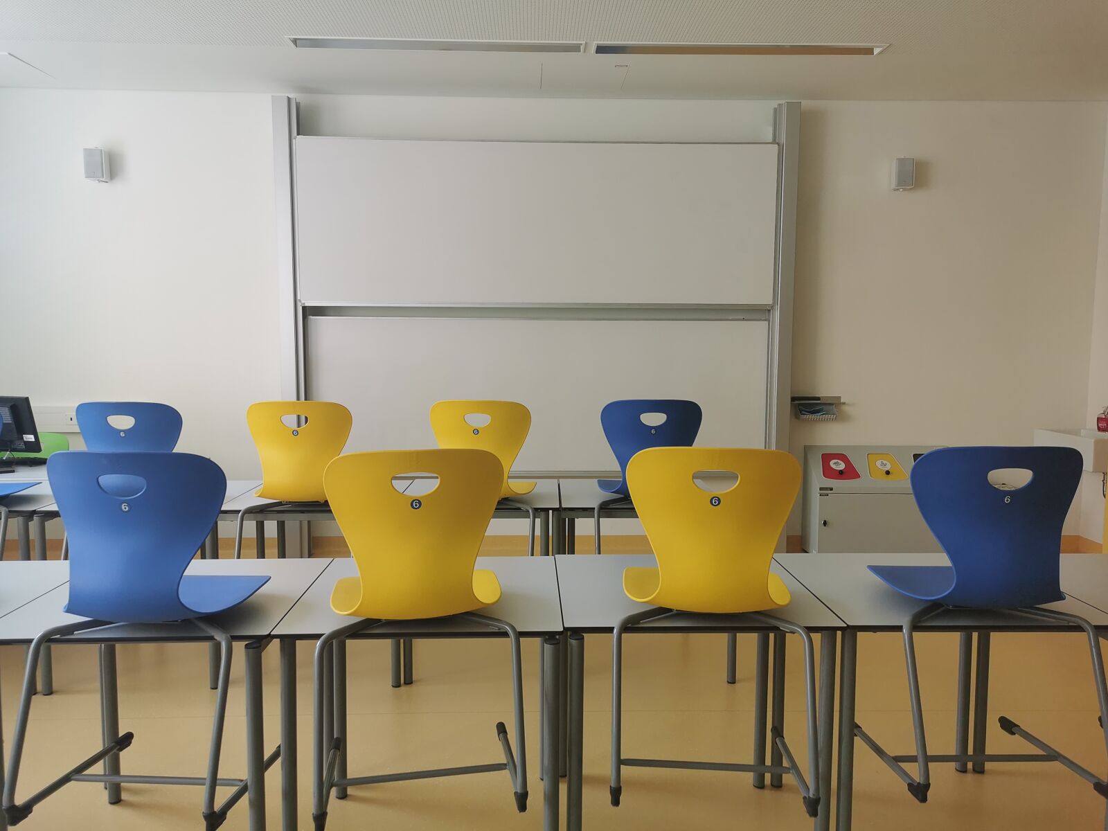 HUAWEI P30 sample photo. School, class, classroom photography