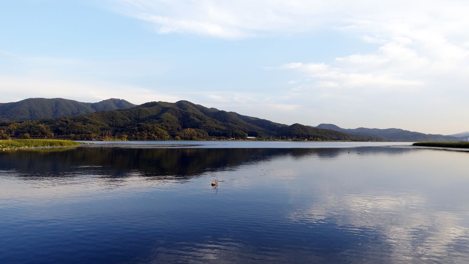Sony Cyber-shot DSC-RX100 IV sample photo. River, mountain, two water photography