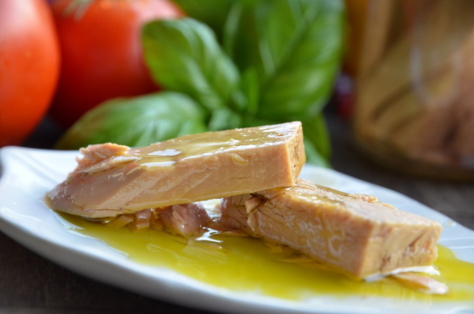 Nikon D7000 sample photo. Tuna, oil, alimentari photography