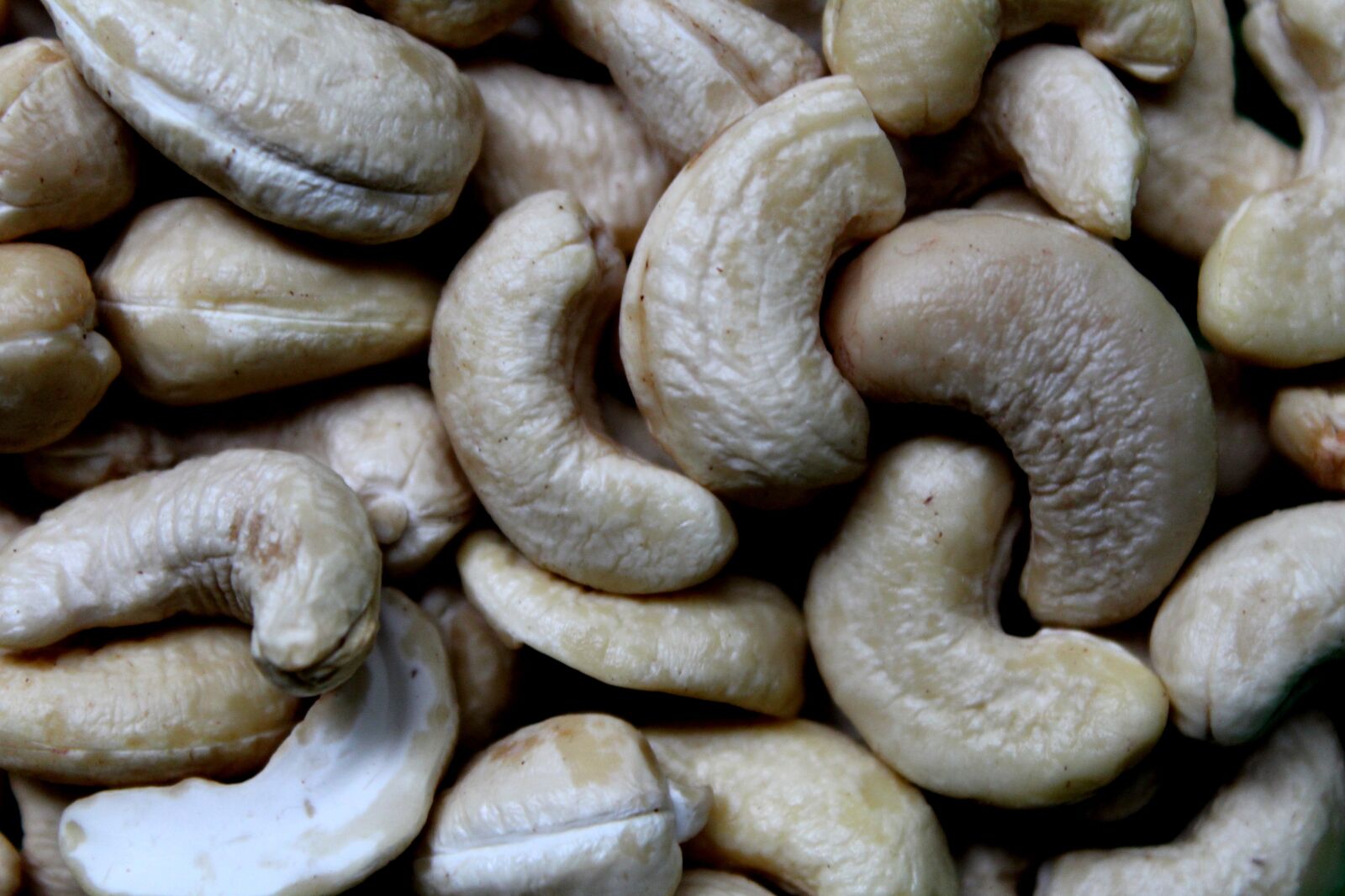 Canon EOS 1200D (EOS Rebel T5 / EOS Kiss X70 / EOS Hi) sample photo. Cashew, nuts, fruits photography