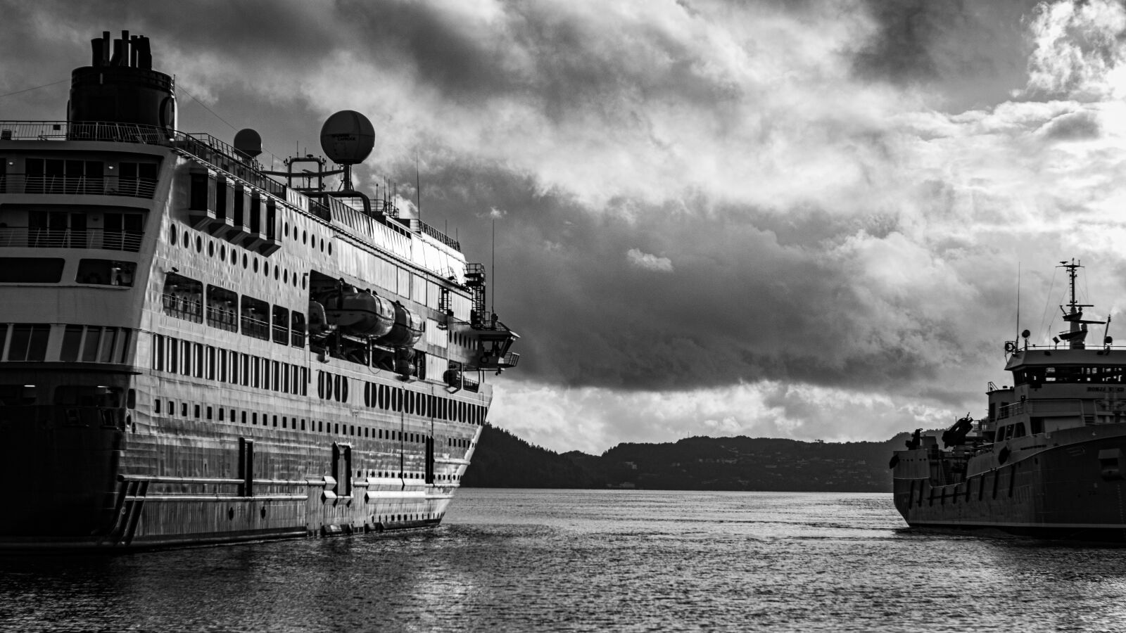 Canon EOS 80D + Canon EF 50mm F1.8 STM sample photo. Ship, water, fjord photography