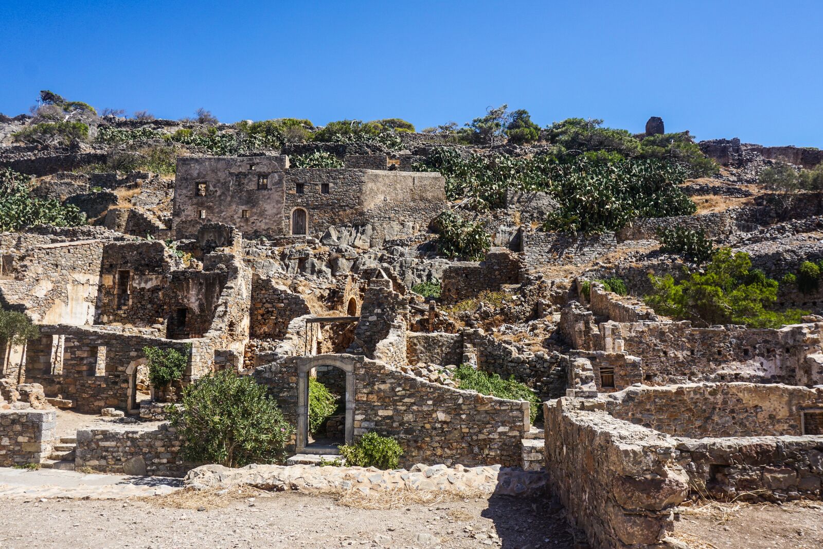 Sony a6000 sample photo. Village, ruins, abandoned photography