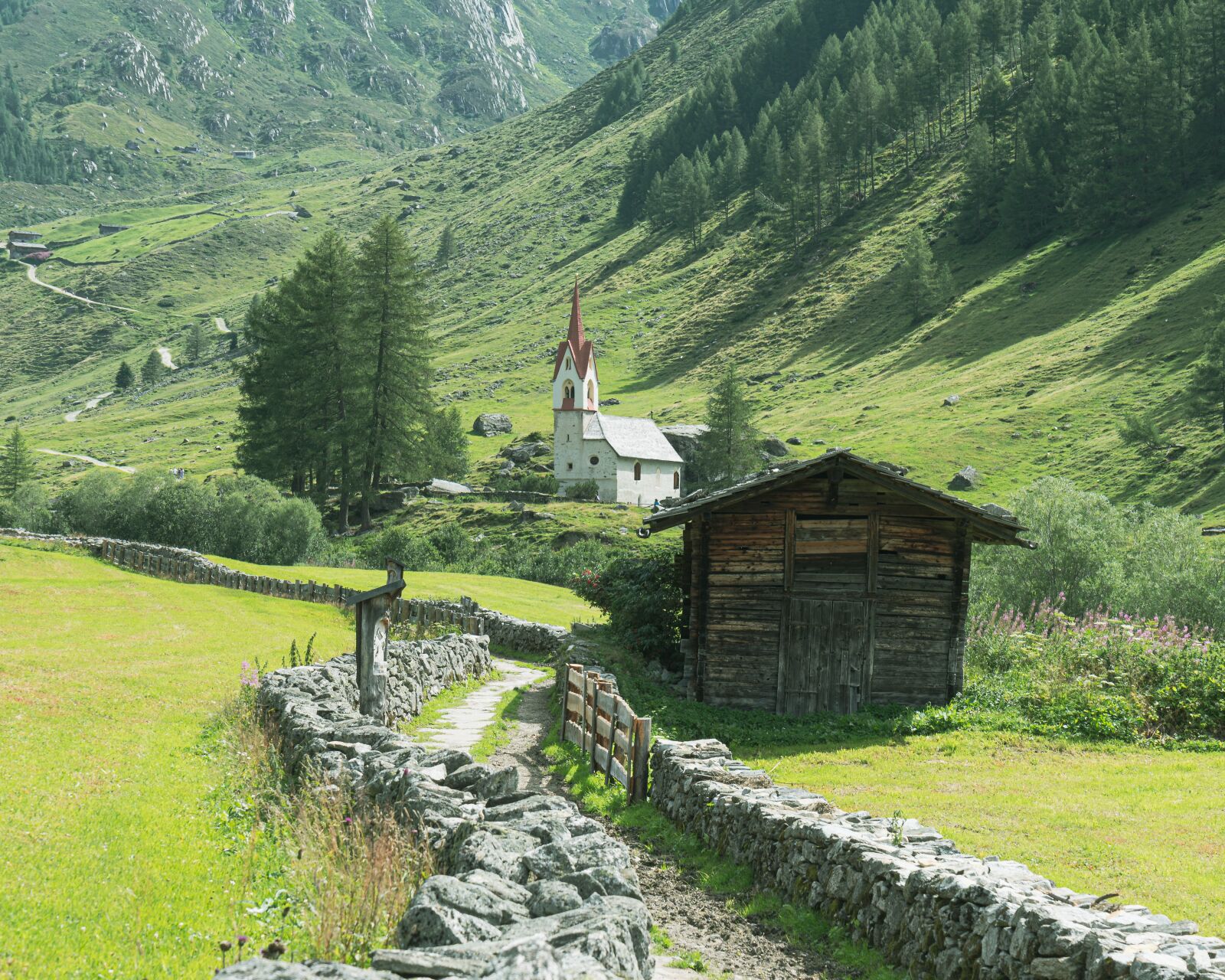 Sony a7 II + Sony Vario Tessar T* FE 24-70mm F4 ZA OSS sample photo. Ahrntal valley, south tyrol photography