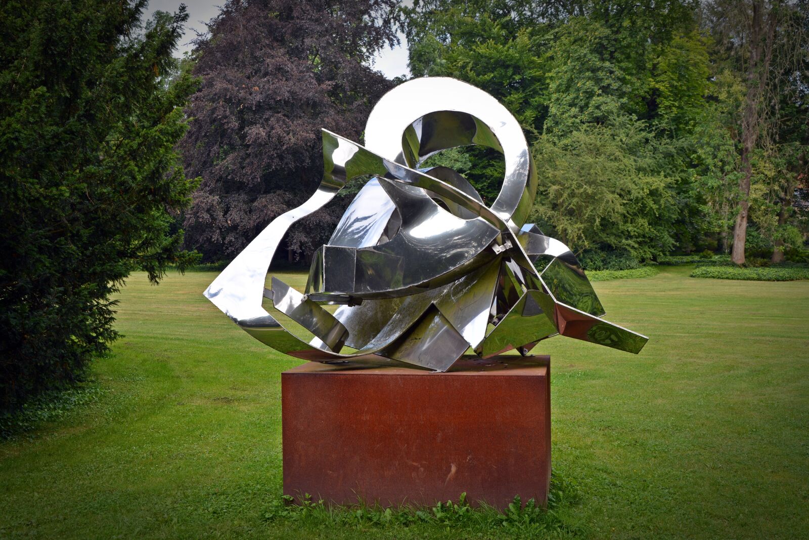 Nikon D5200 sample photo. Sculpture, modern, metal photography