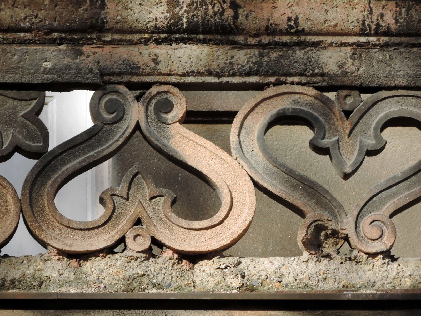 Nikon Coolpix P520 sample photo. Arabesque, balcony, baroque, old photography