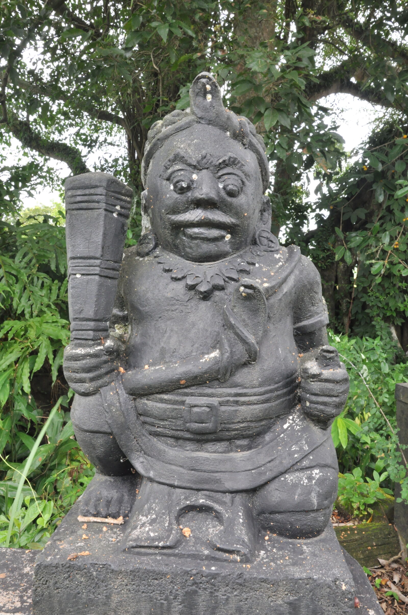 Nikon D90 sample photo. The, guardian, statue photography