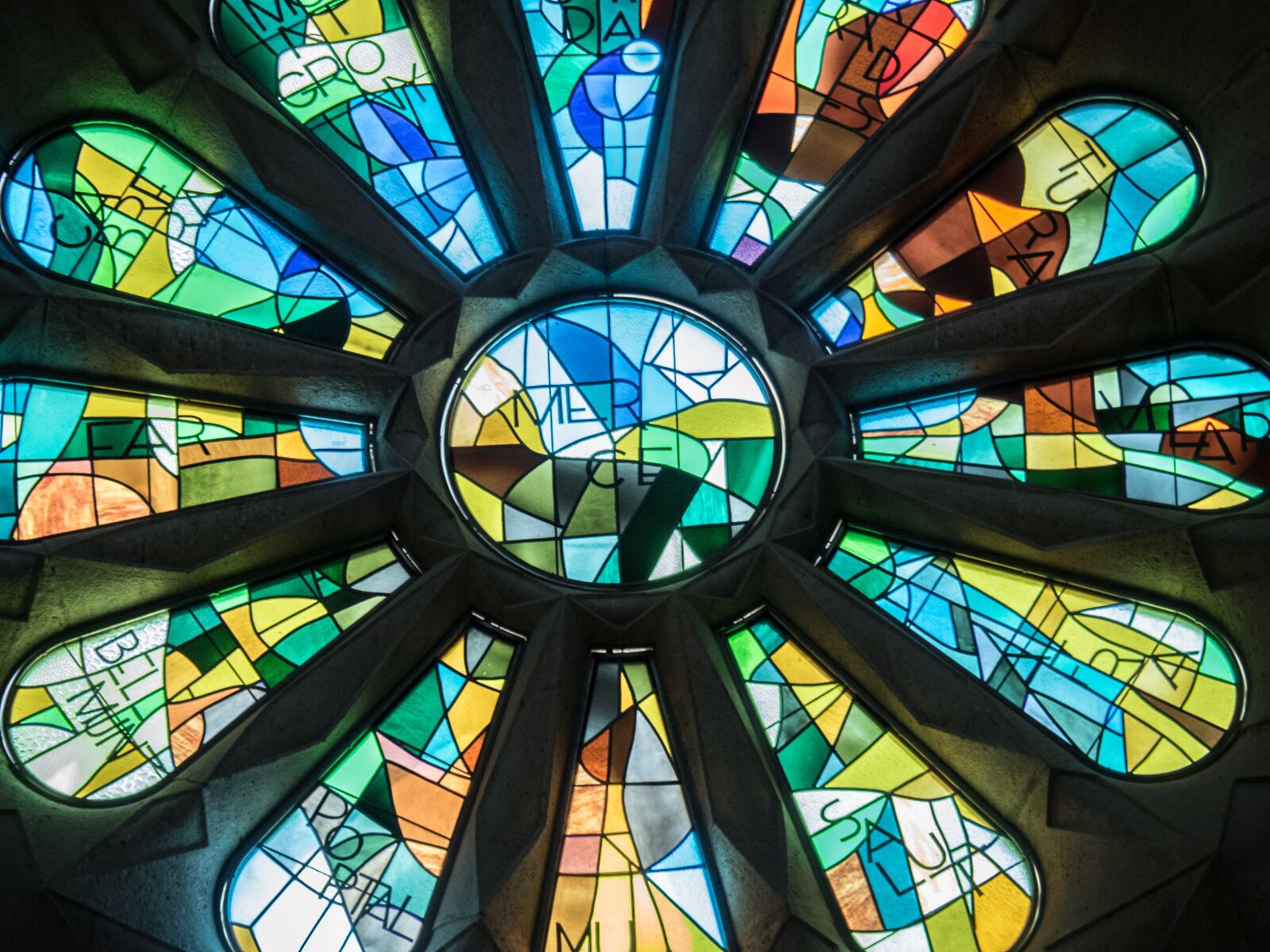 Olympus OM-D E-M5 II sample photo. Cathedral, sagrada fam lia photography
