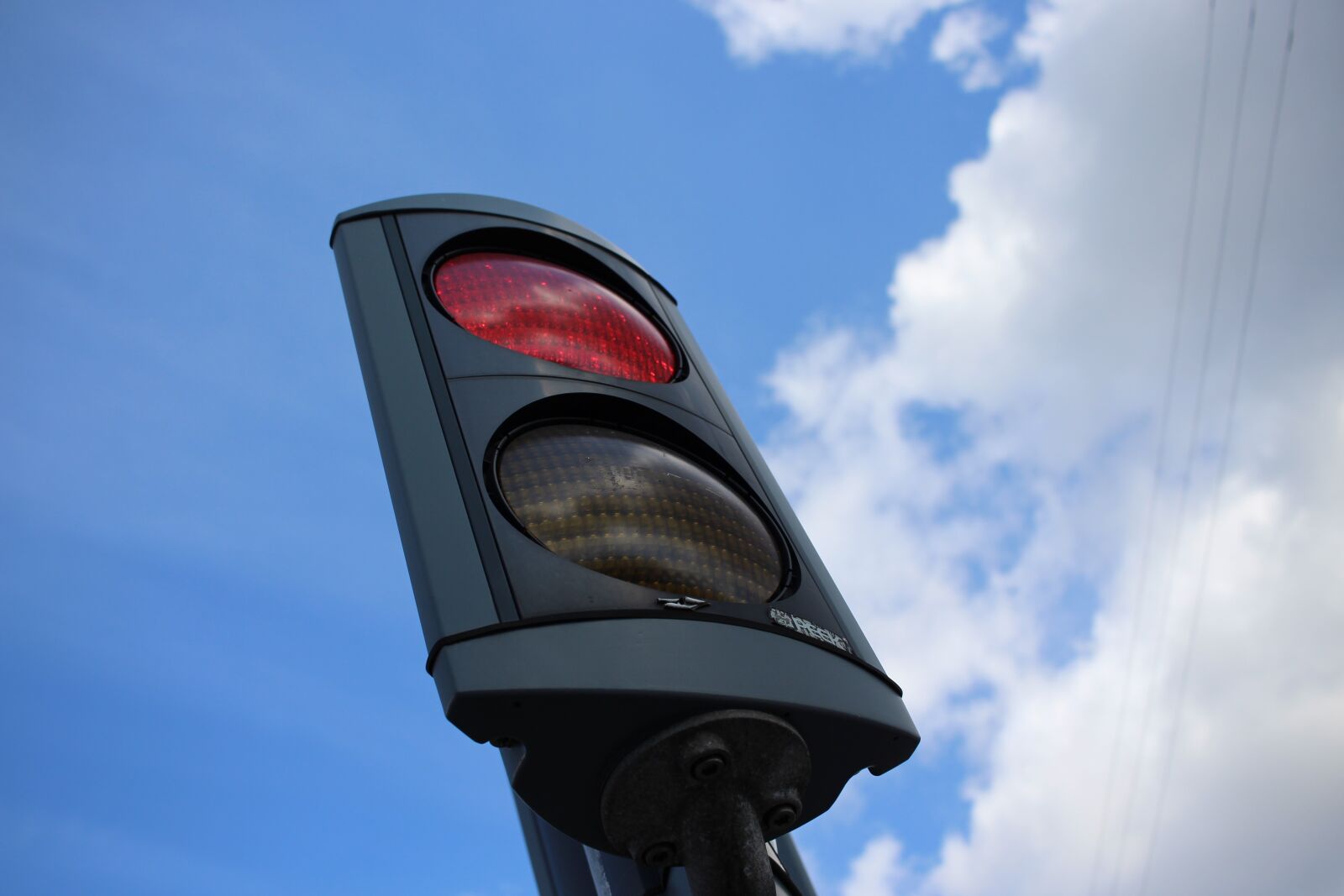 Canon EF-S 24mm F2.8 STM sample photo. Traffic lights, footbridge, pedestrian photography