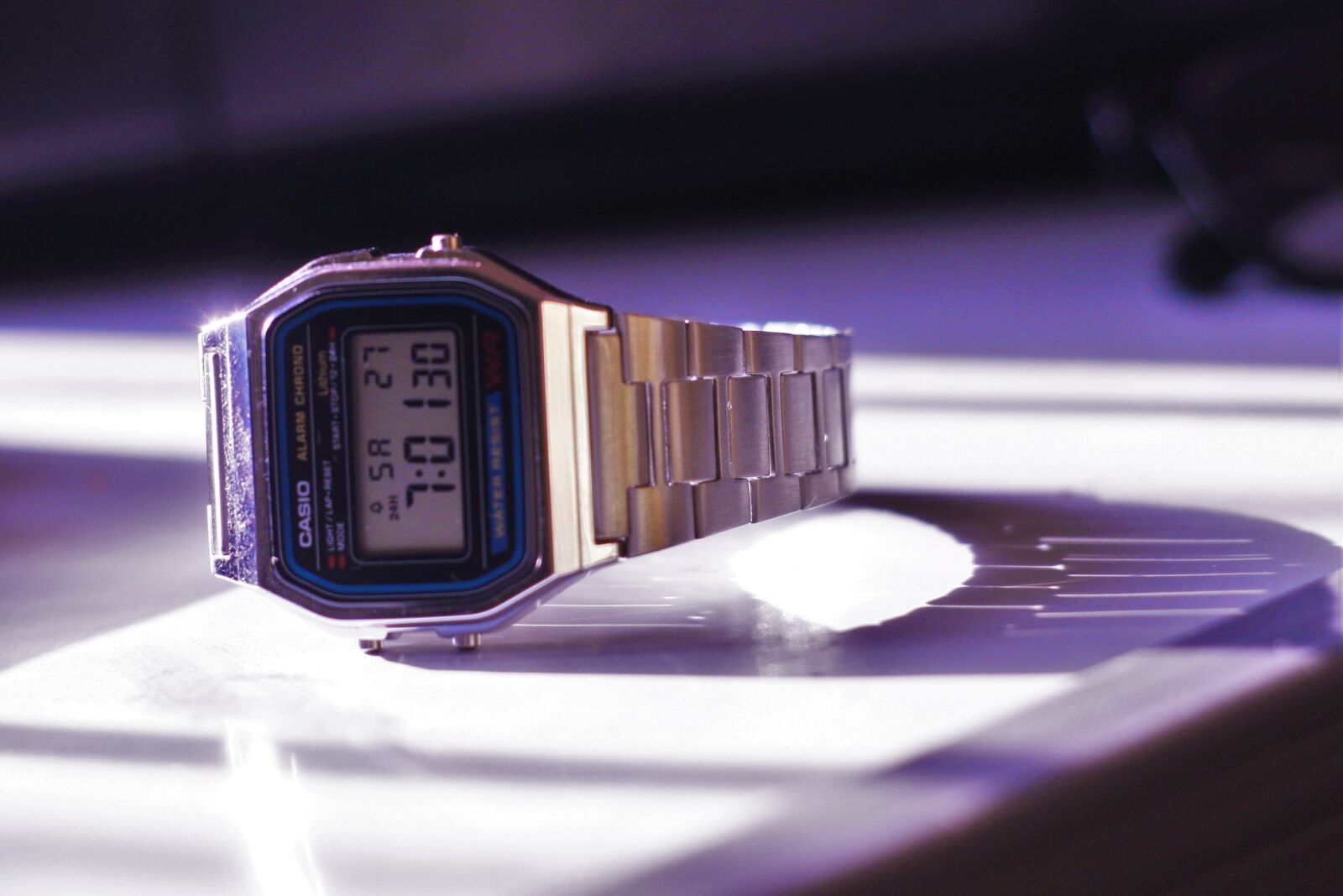 Canon EOS 40D + Canon EF 50mm F1.8 II sample photo. Watch, time, light photography