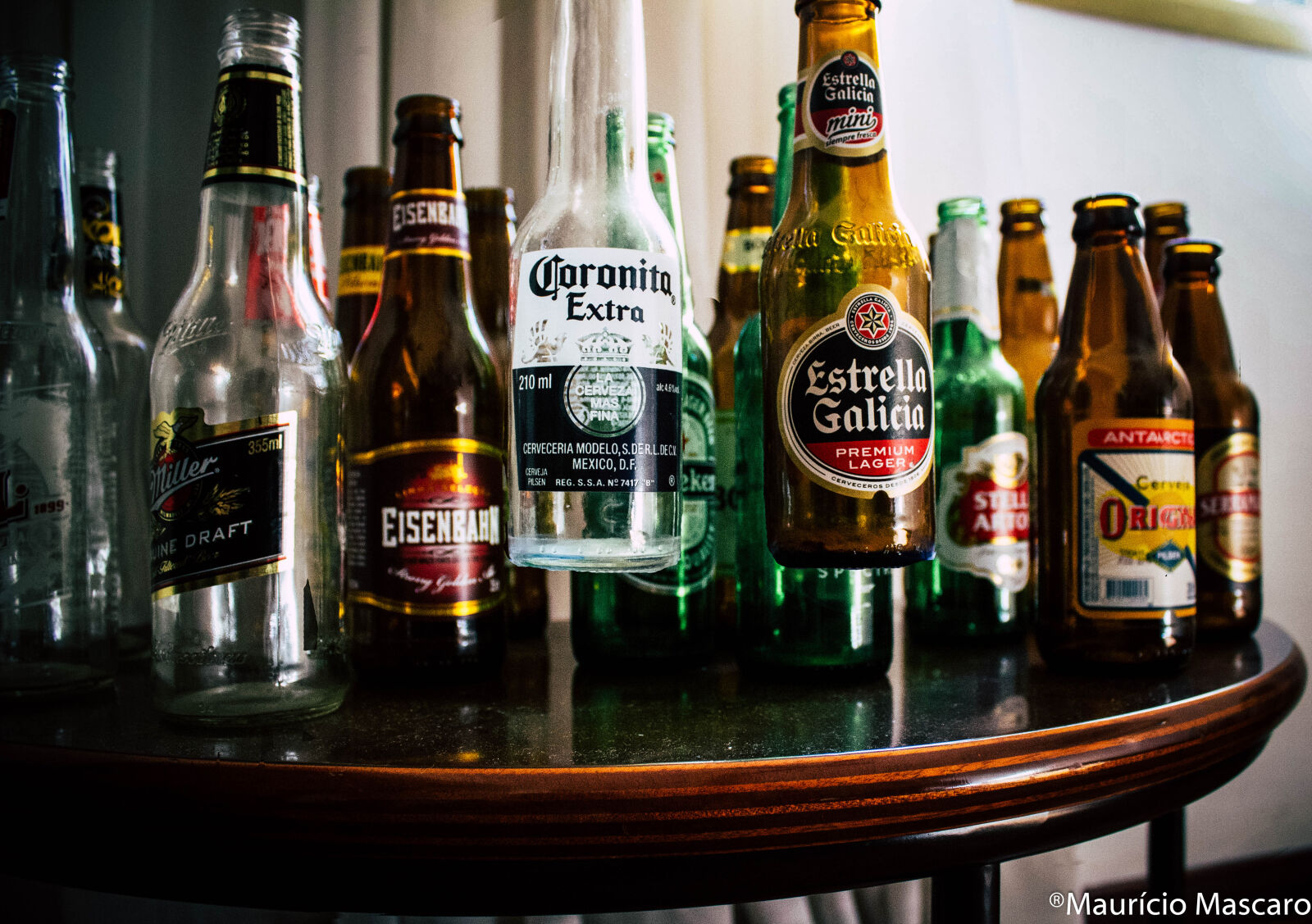 Canon EOS 1200D (EOS Rebel T5 / EOS Kiss X70 / EOS Hi) sample photo. Alcohol, bottles, beer, beer photography