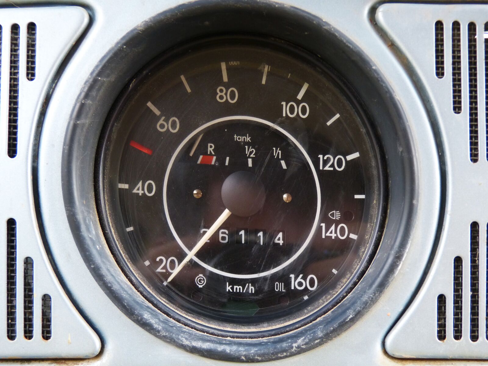Panasonic DMC-FZ62 sample photo. Automobilismo, odometer, marker photography