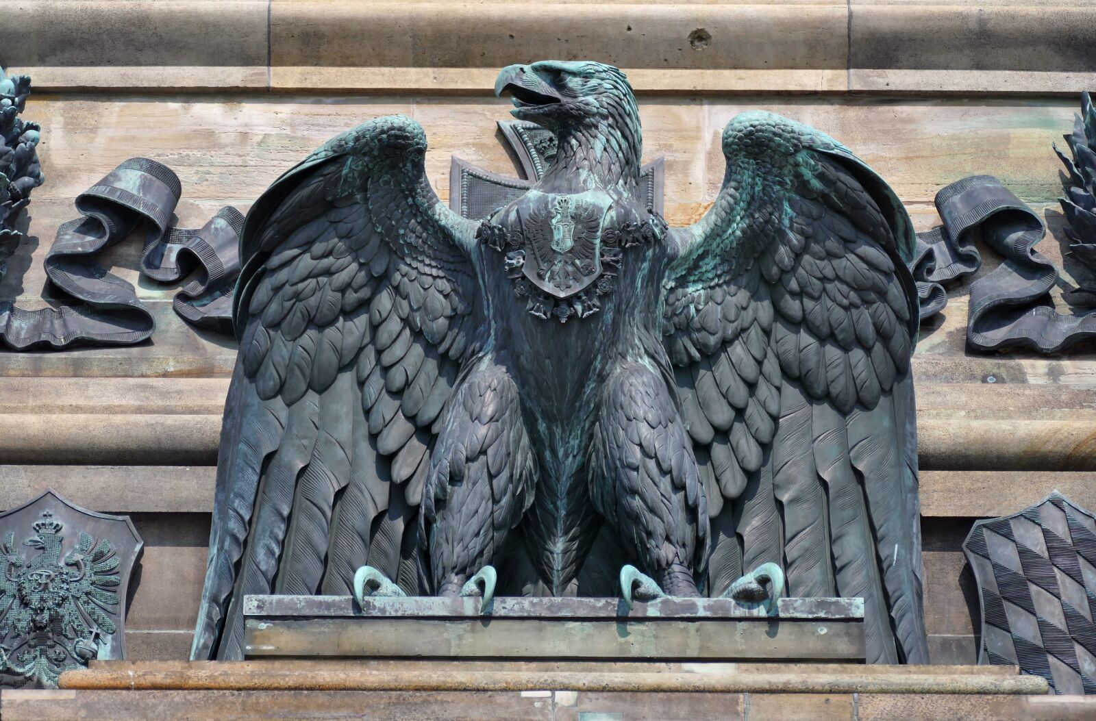 Panasonic Lumix DMC-FZ1000 sample photo. The niederwalddenkmal, adler, r photography