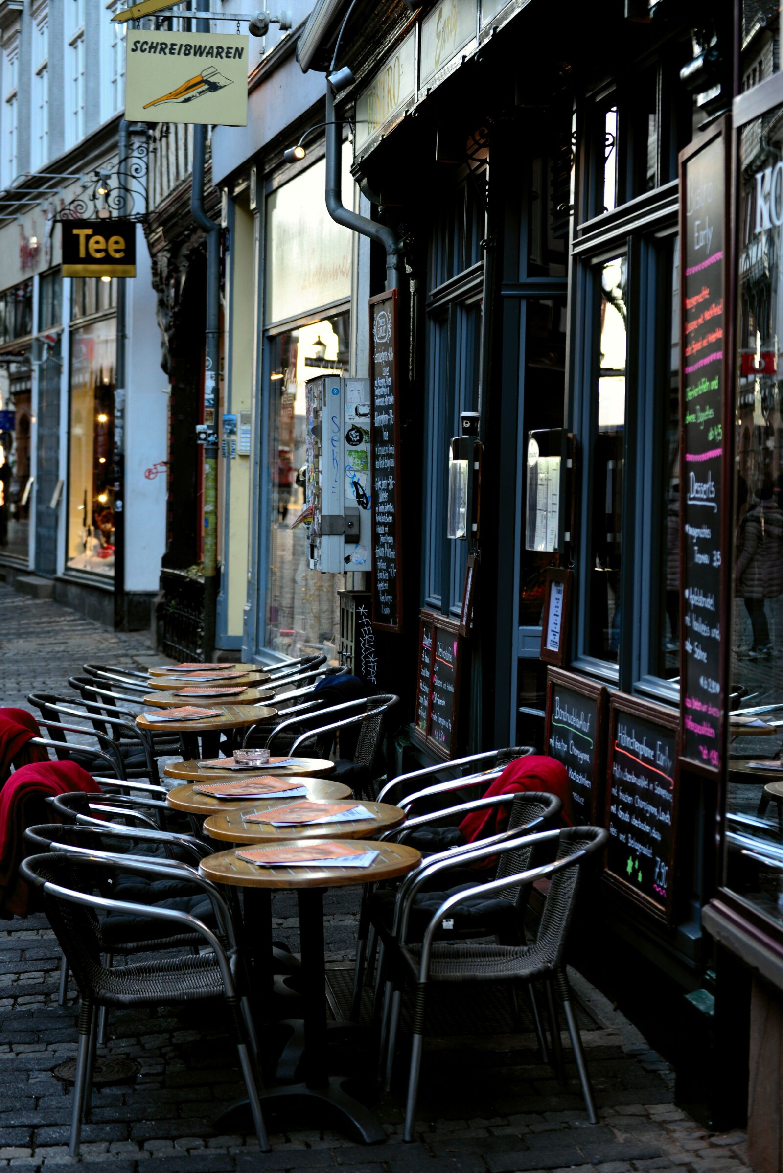 Nikon D610 sample photo. Pedestrian zone, downtown, historic photography