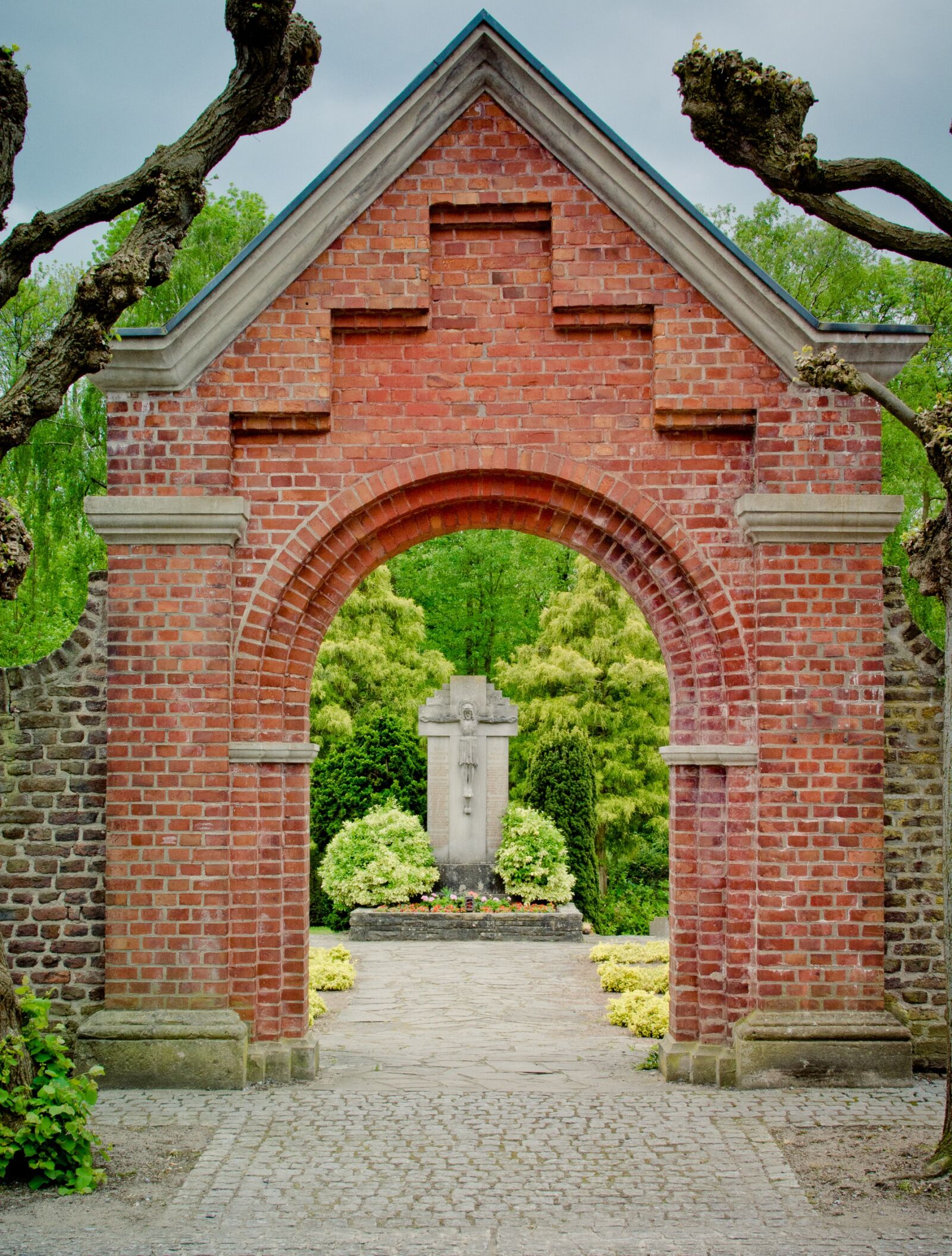 Nikon D7100 sample photo. Archway, klinkertor, bricks photography
