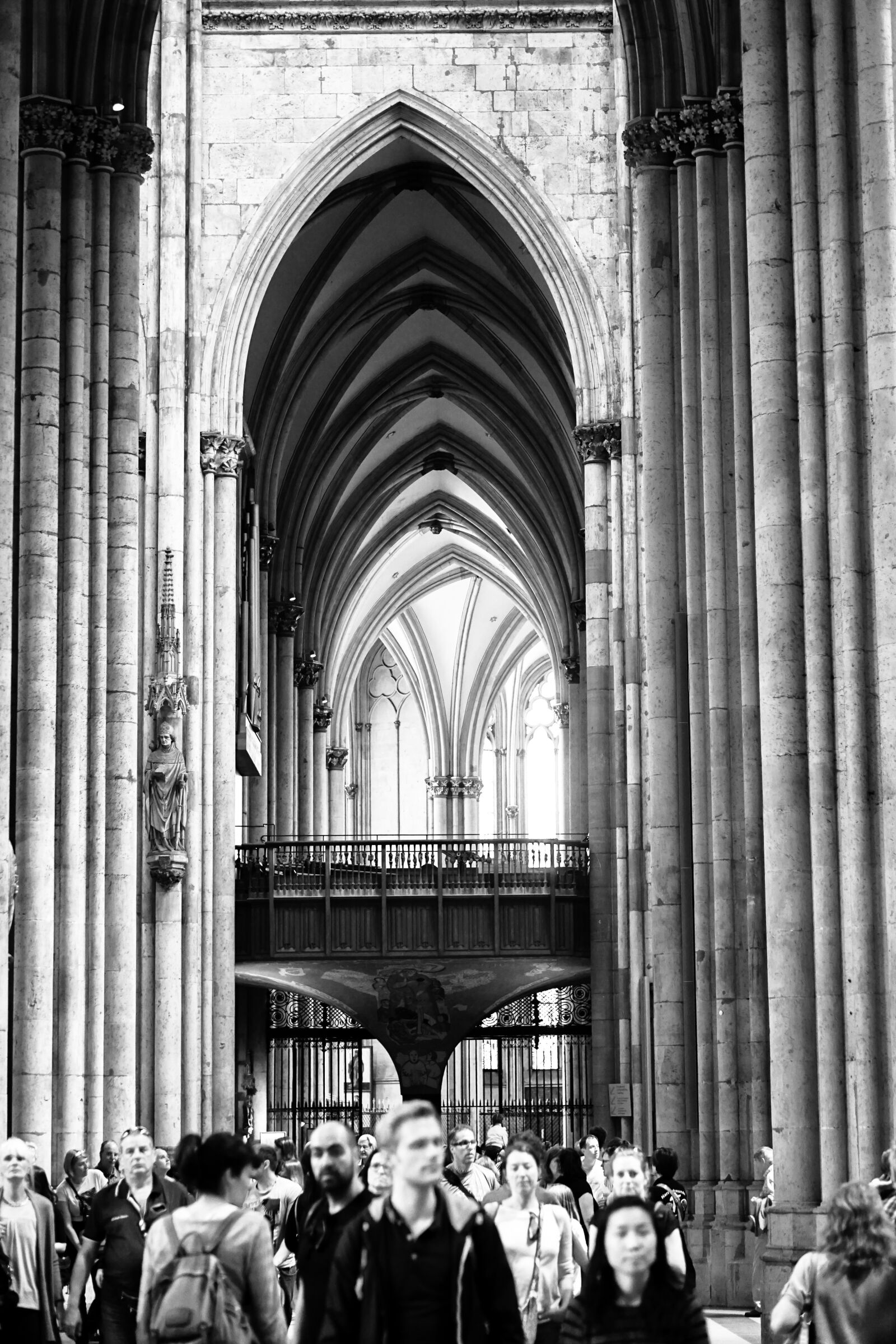 E 50mm F1.8 OSS sample photo. Cologne, dom, light photography