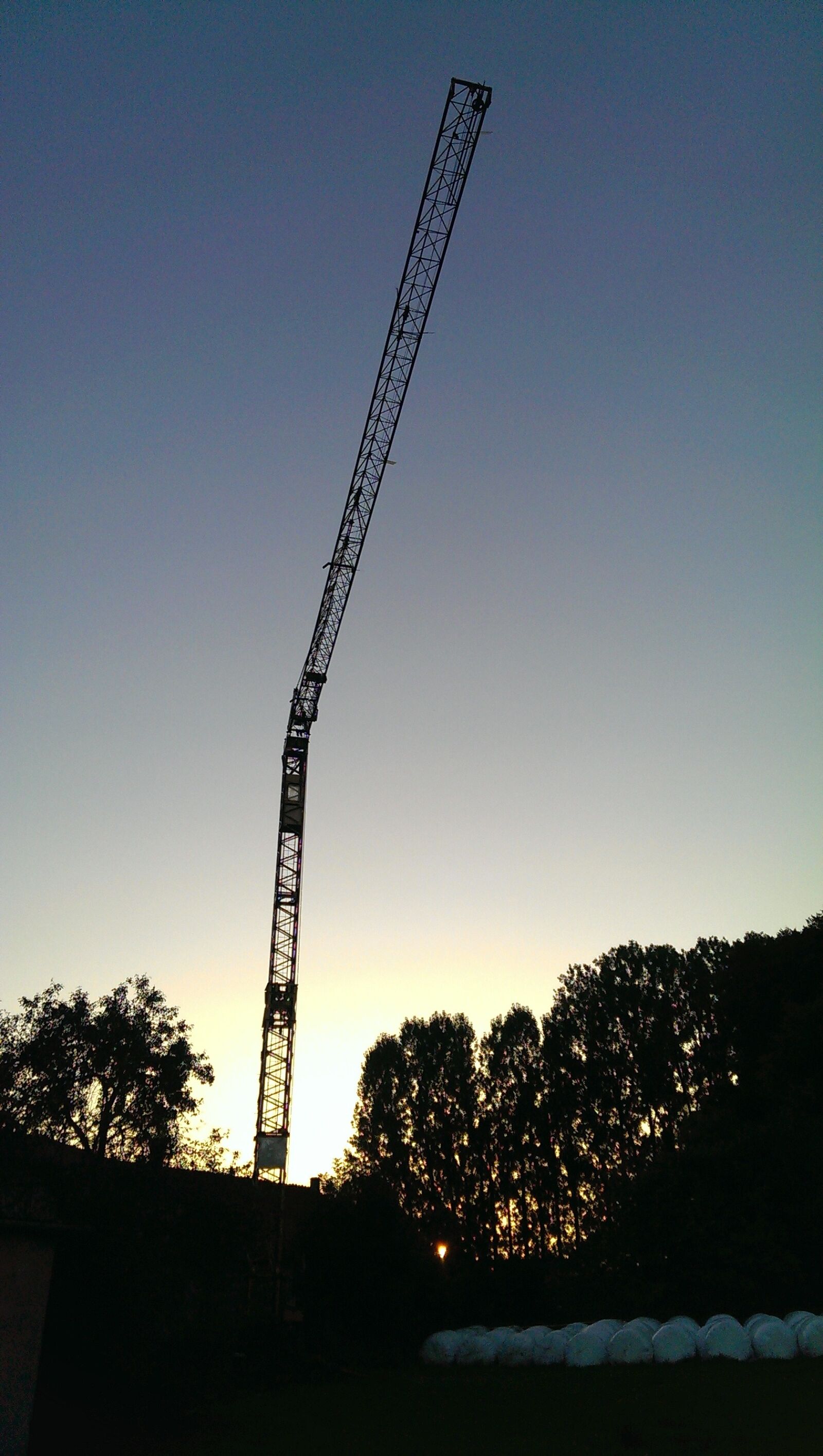 HTC ONE sample photo. Crane, night, twilight photography