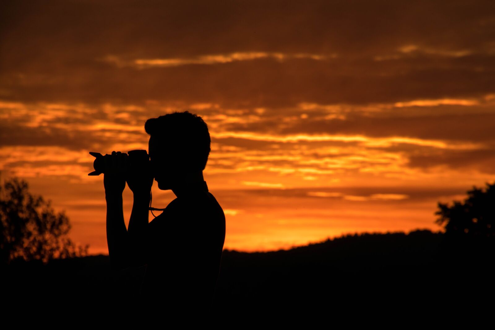 Nikon D3300 + Tamron 18-270mm F3.5-6.3 Di II VC PZD sample photo. Sunset, contour, sky photography