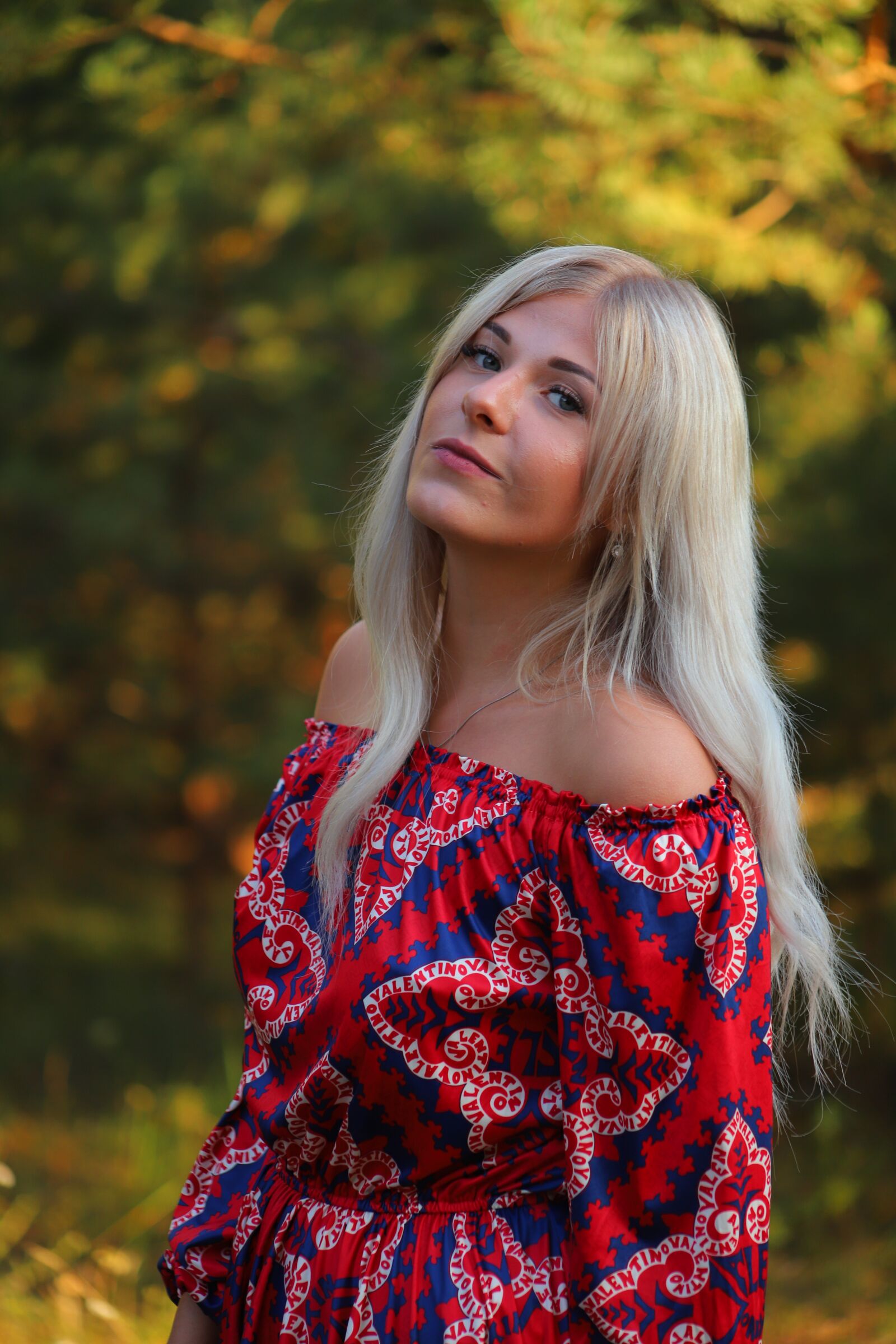 Canon EF 75-300mm f/4-5.6 USM sample photo. Girl, beauty, portrait photography