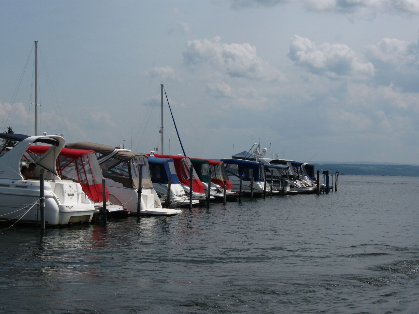 Canon PowerShot A590 IS sample photo. Boats, marina, lake photography